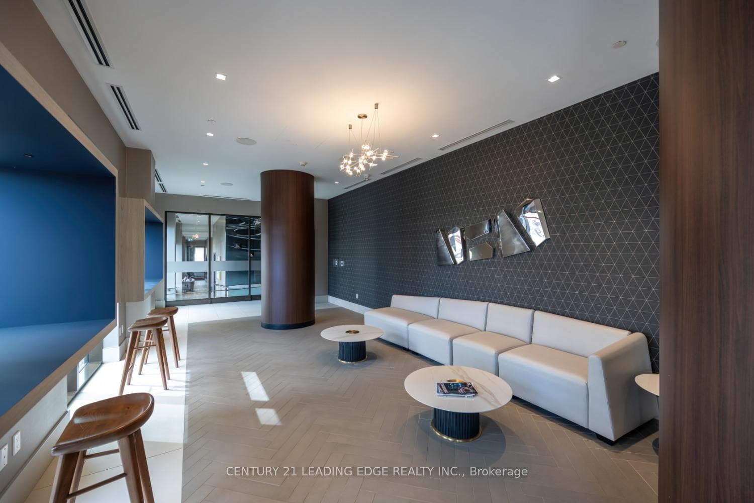 2550 Simcoe Street Unit 202 photo 9