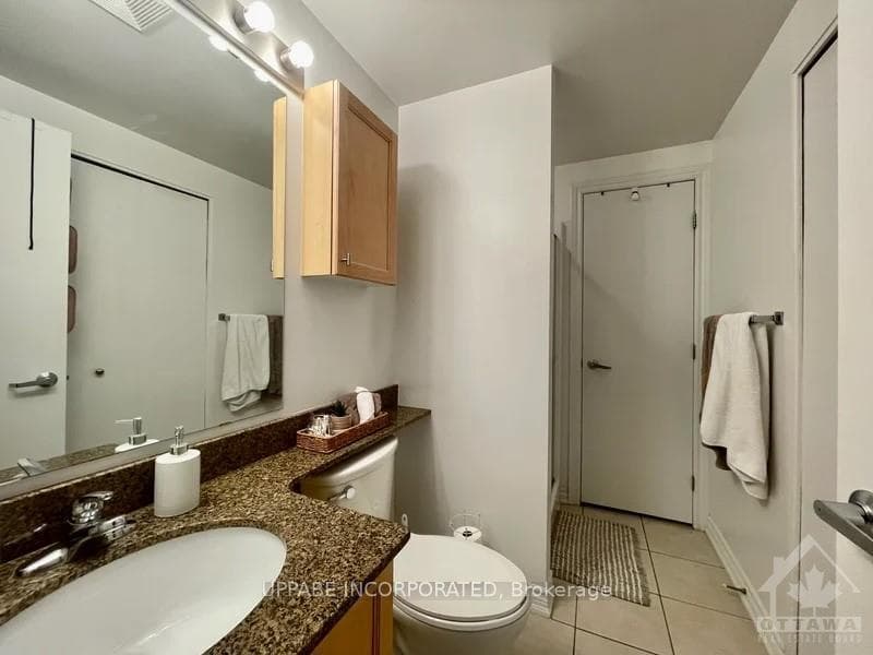 234 RIDEAU Street Unit 1501 photo 8