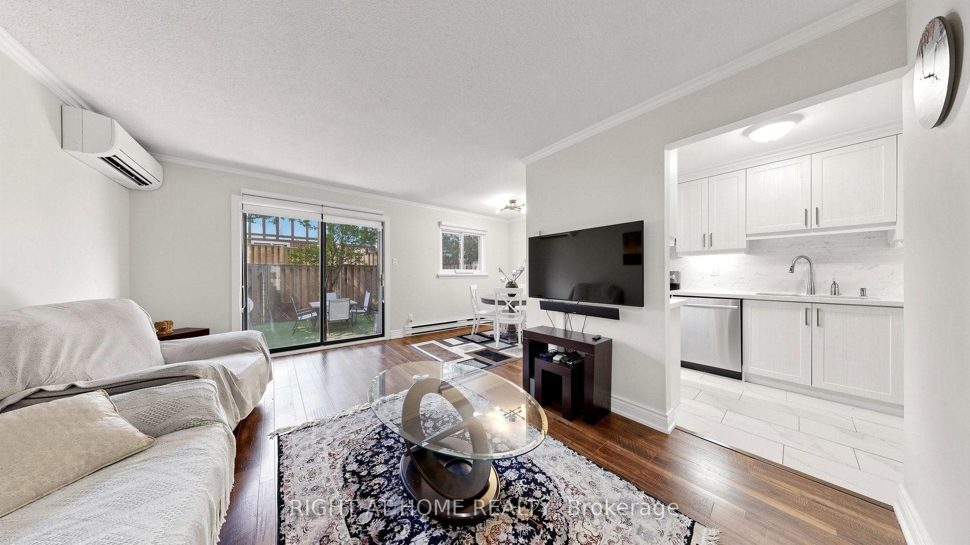 4 Harper Way photo 9