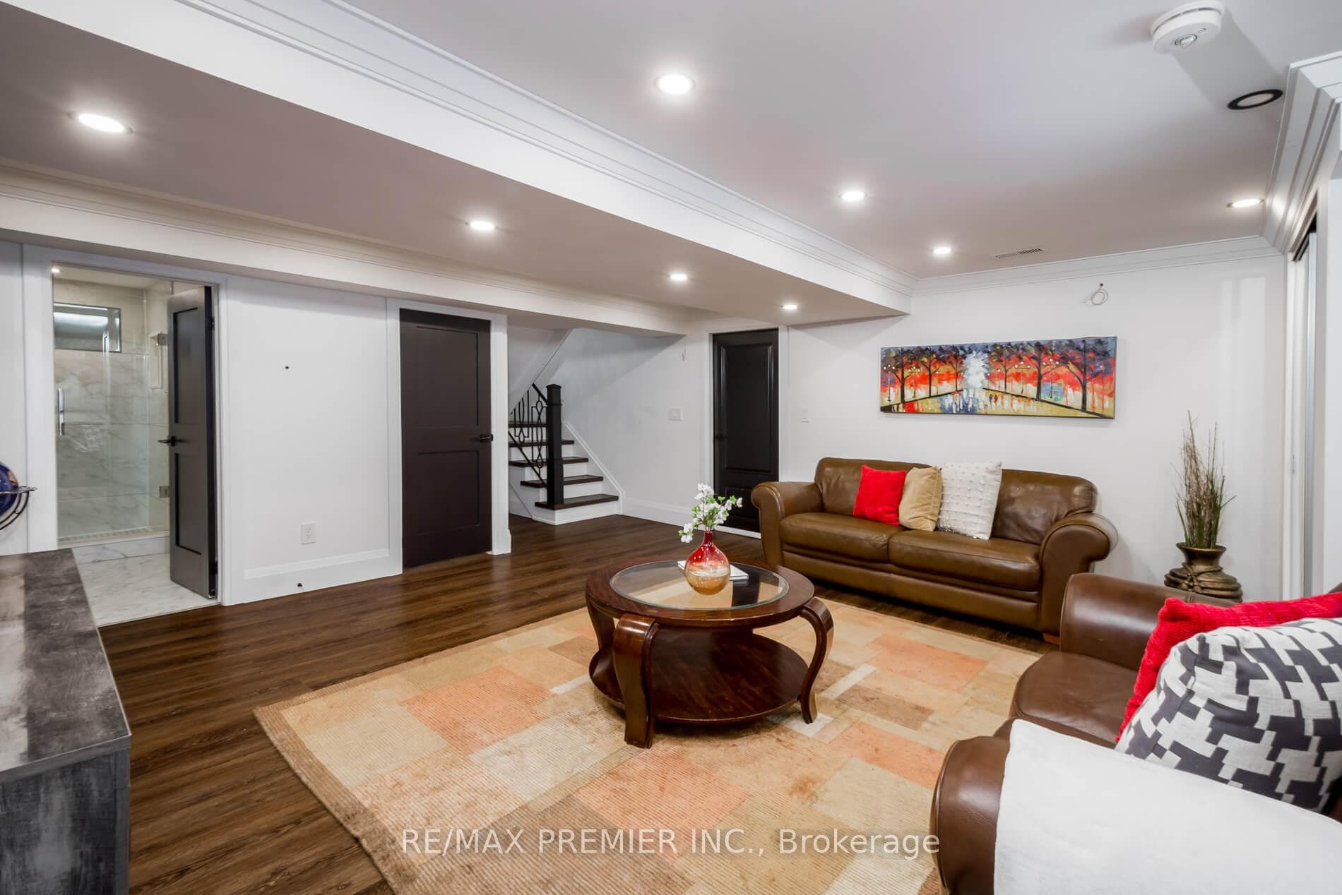 21 Elizabeth Street photo 32