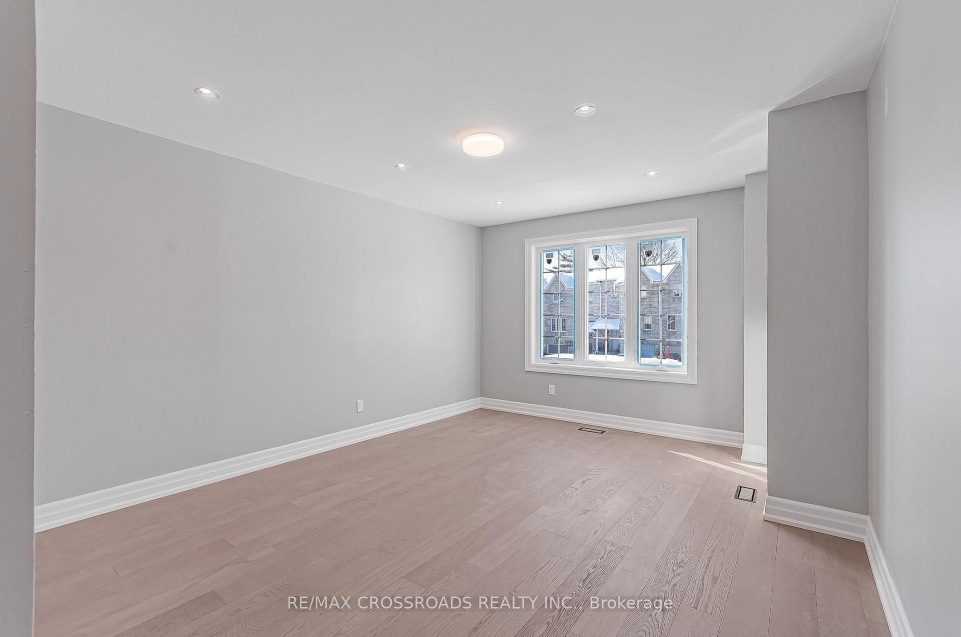 51 Hattie Court photo 8