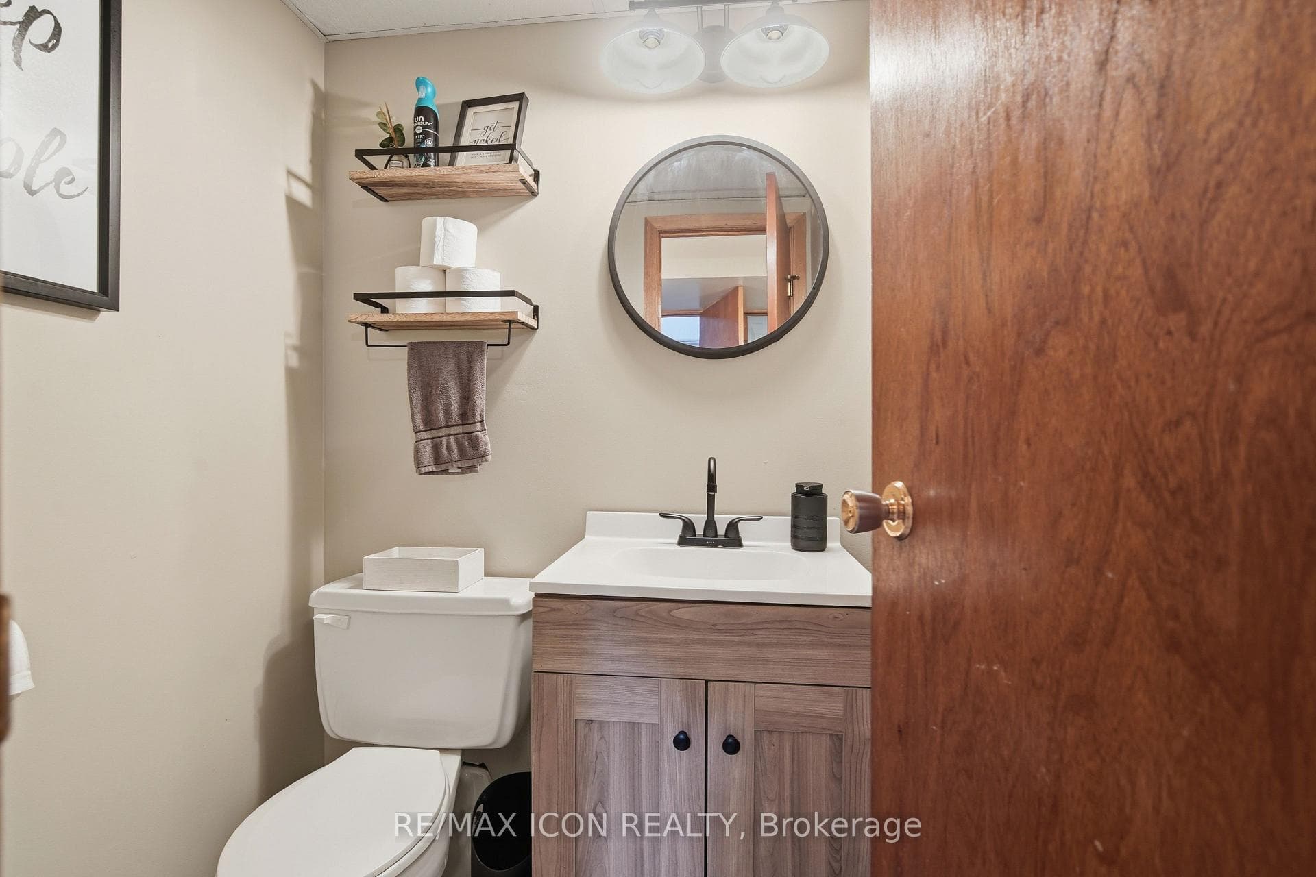 107 Rosamond Crescent photo 23