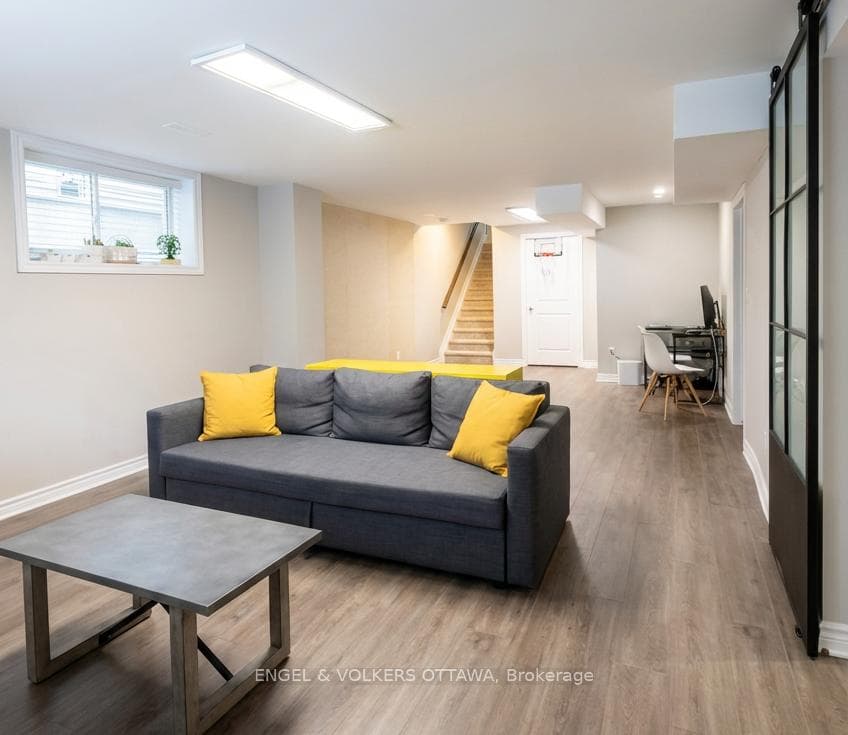 19 Allan Moore Place photo 28