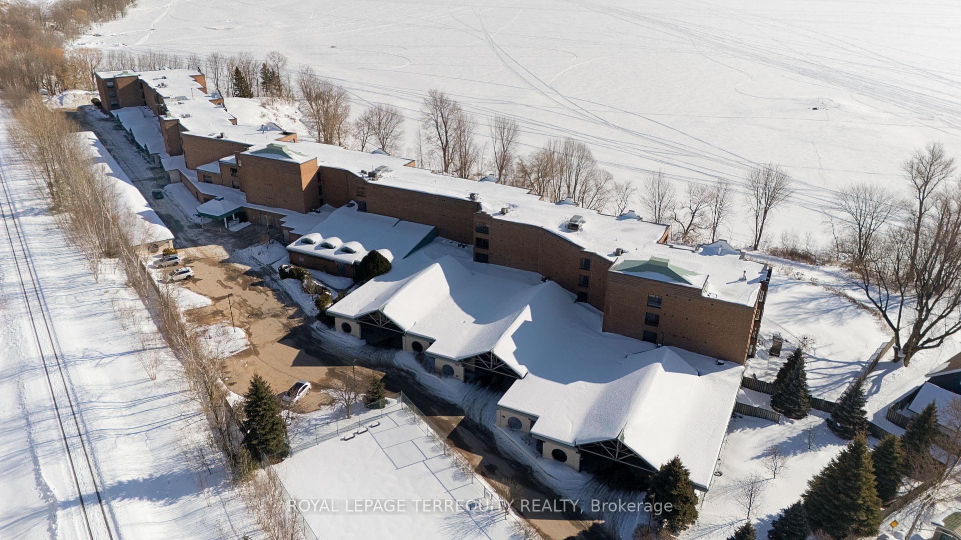 155 Timmins Street Unit 112 photo 37