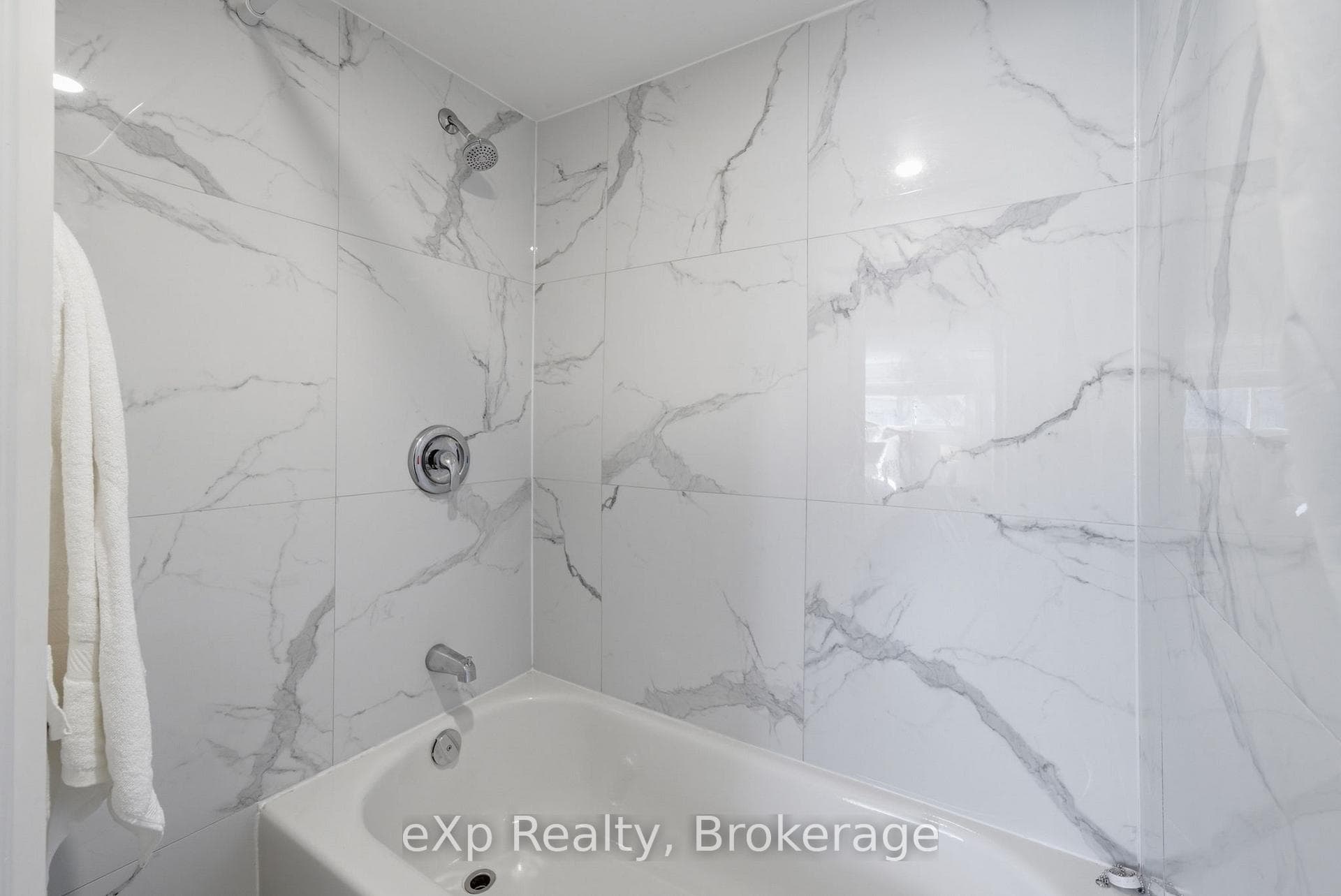 624 Bayfield Court photo 27
