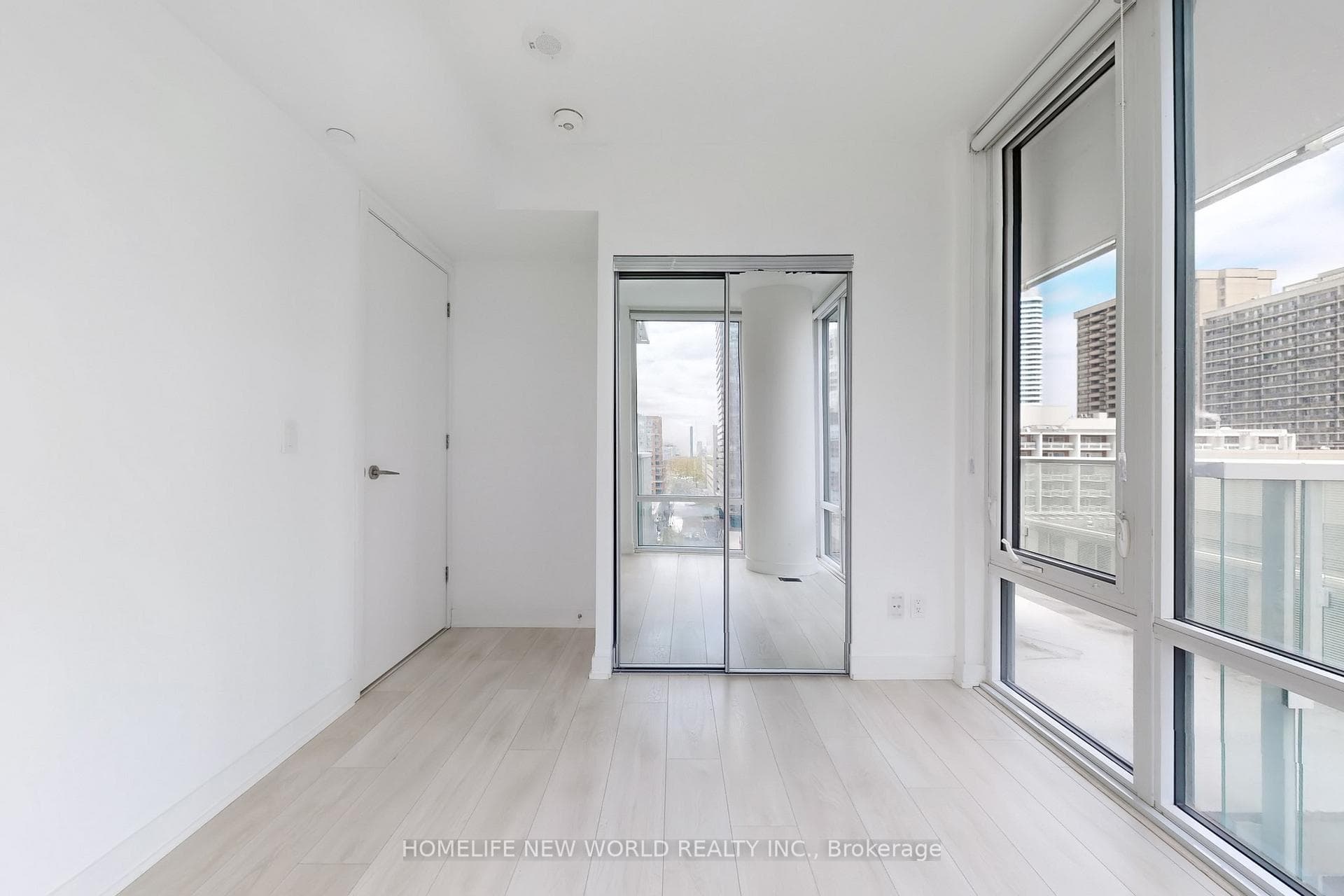 501 Yonge Street Unit 912 photo 25