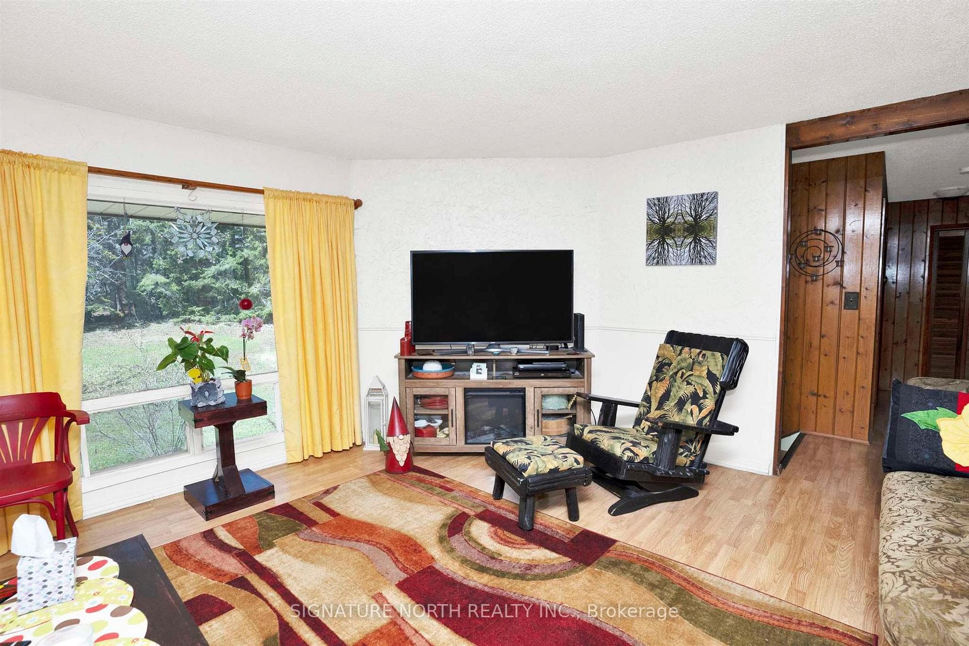 2457 Lakeshore Drive photo 2