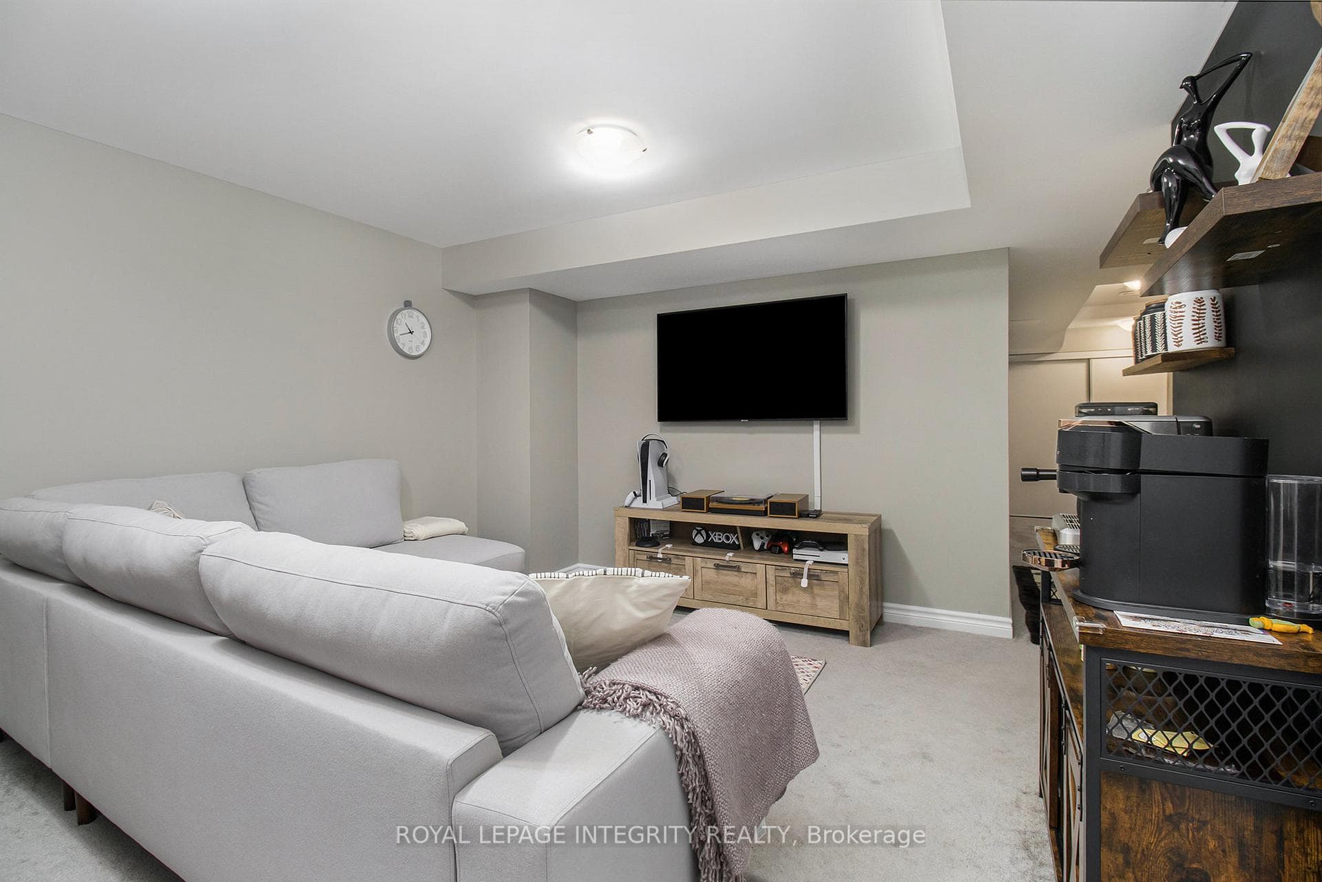 675 Lauraleaf Crescent photo 21