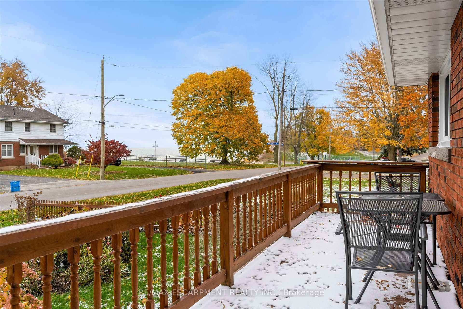 21 Lakeside Drive photo 3