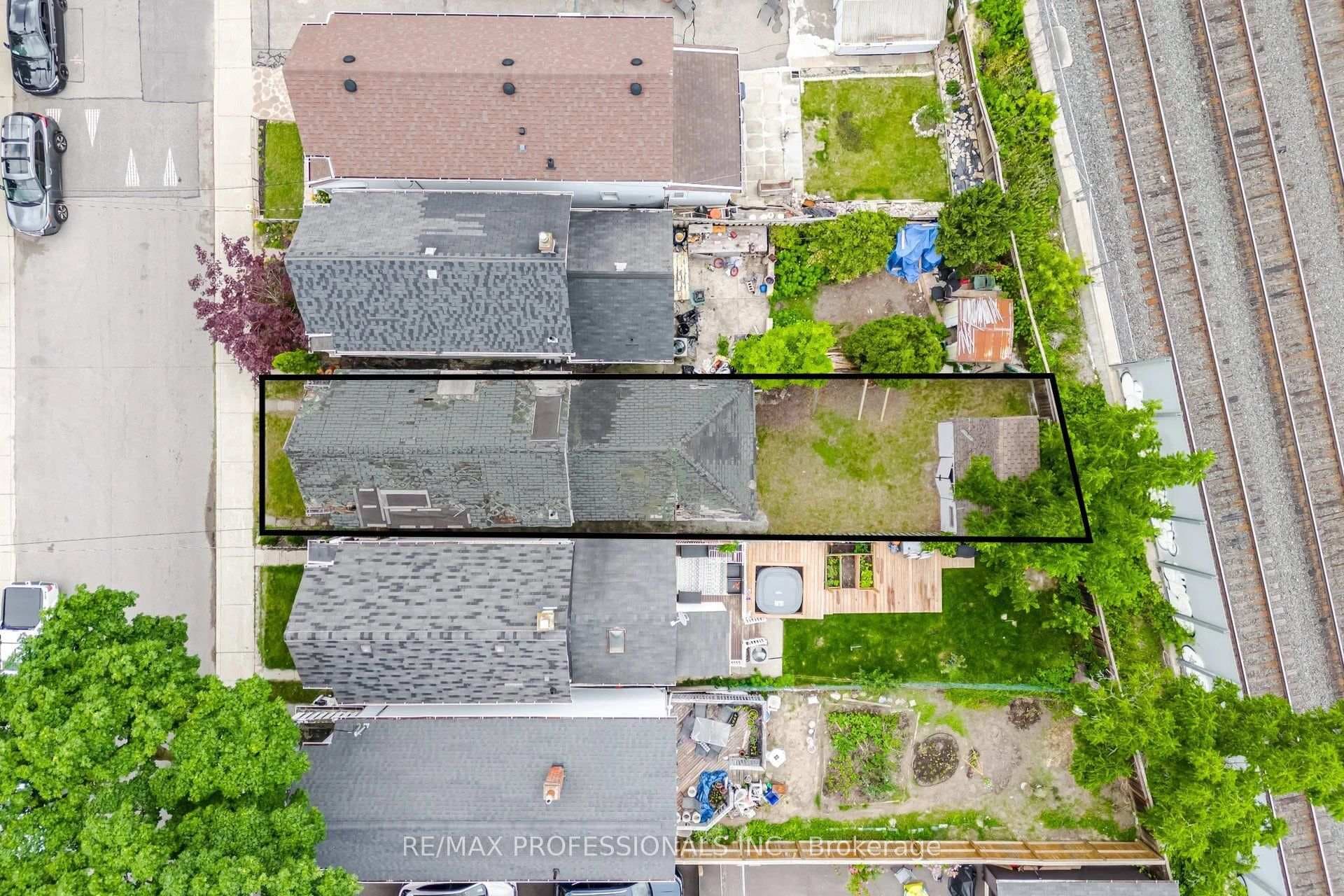 39 Holley Avenue photo 10