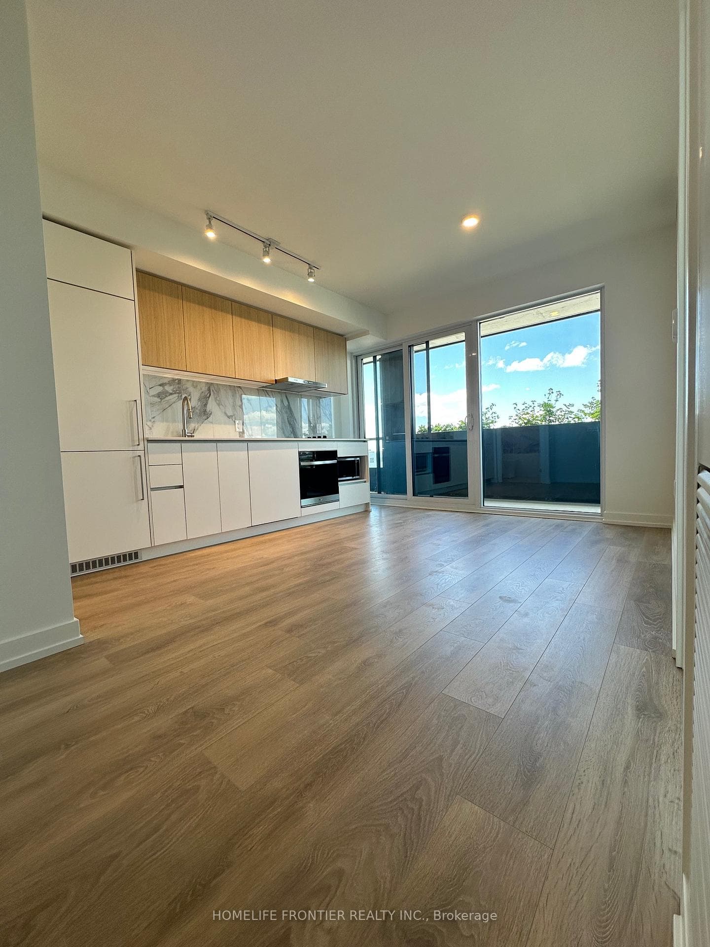 1100 Sheppard Avenue Unit 627 photo 5