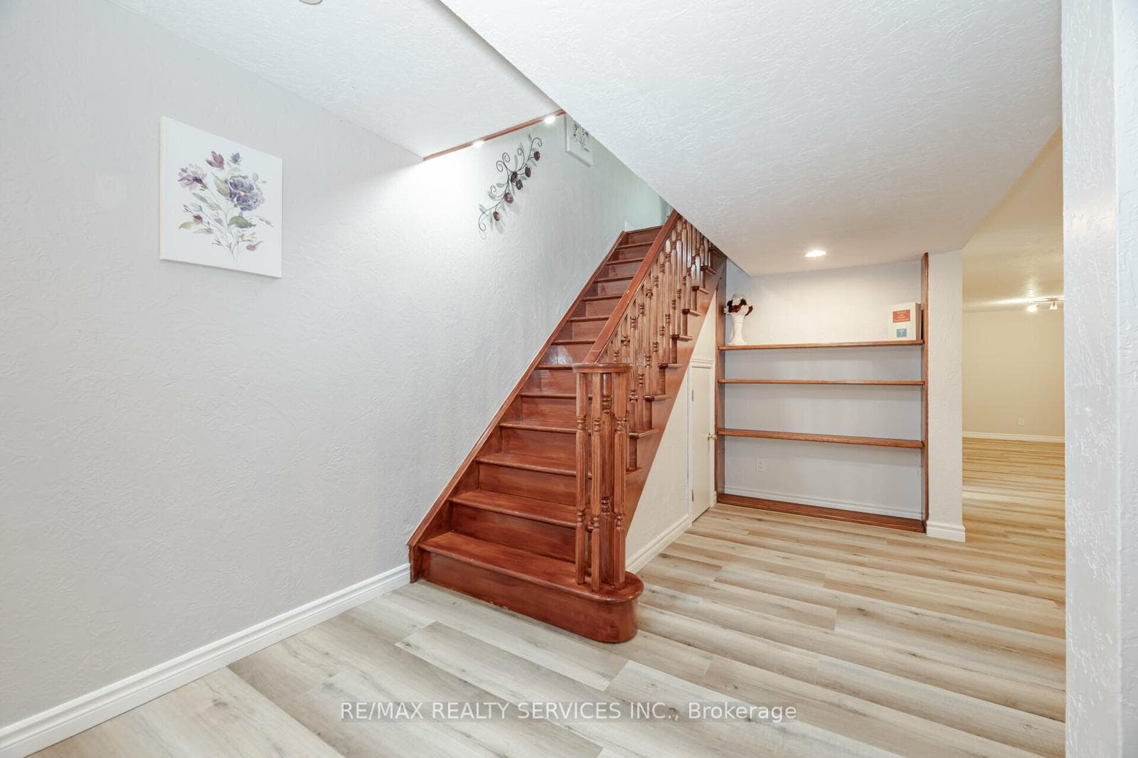 41 Jadestone Court photo 32