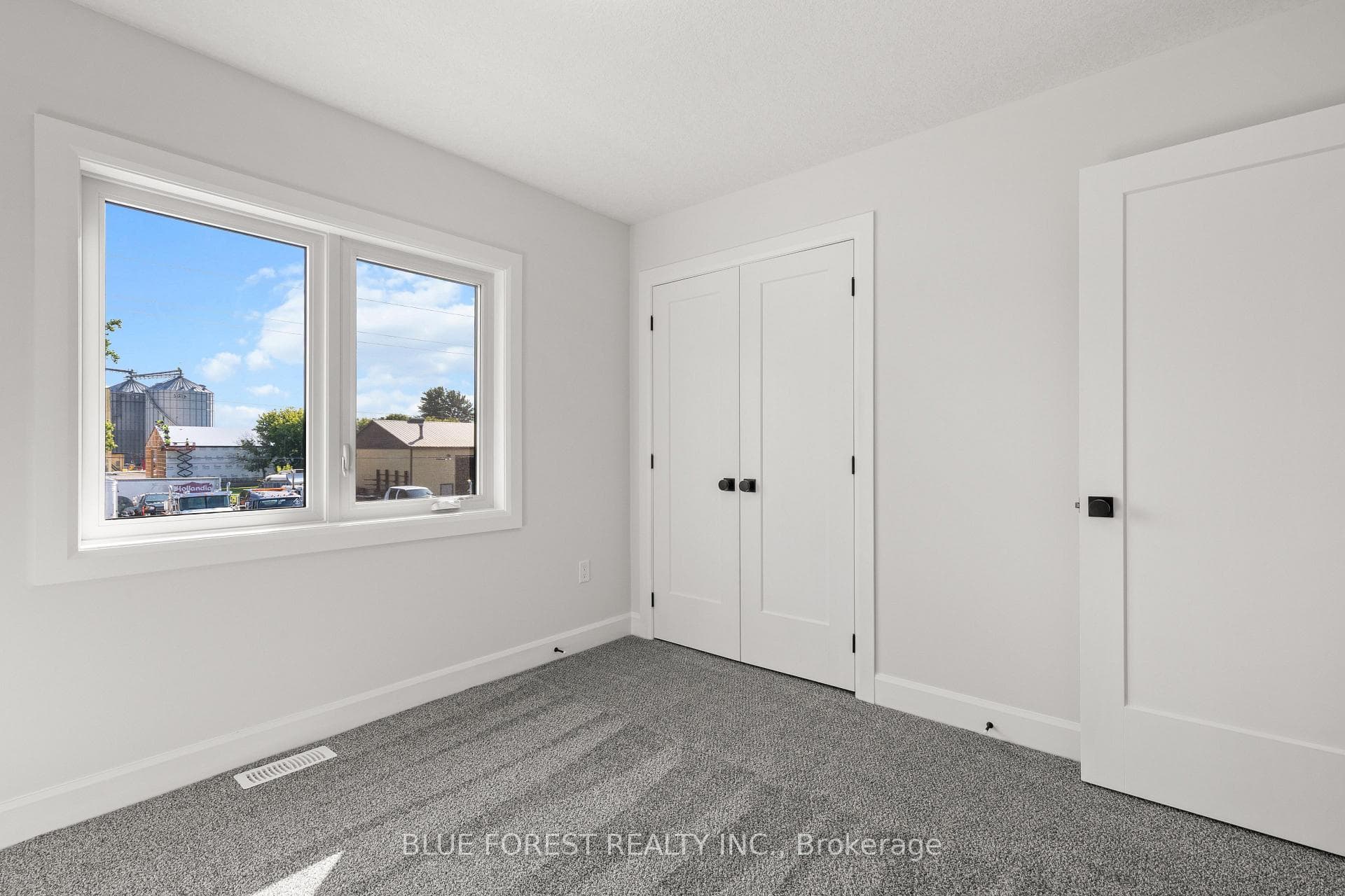 198 McRae Street photo 34