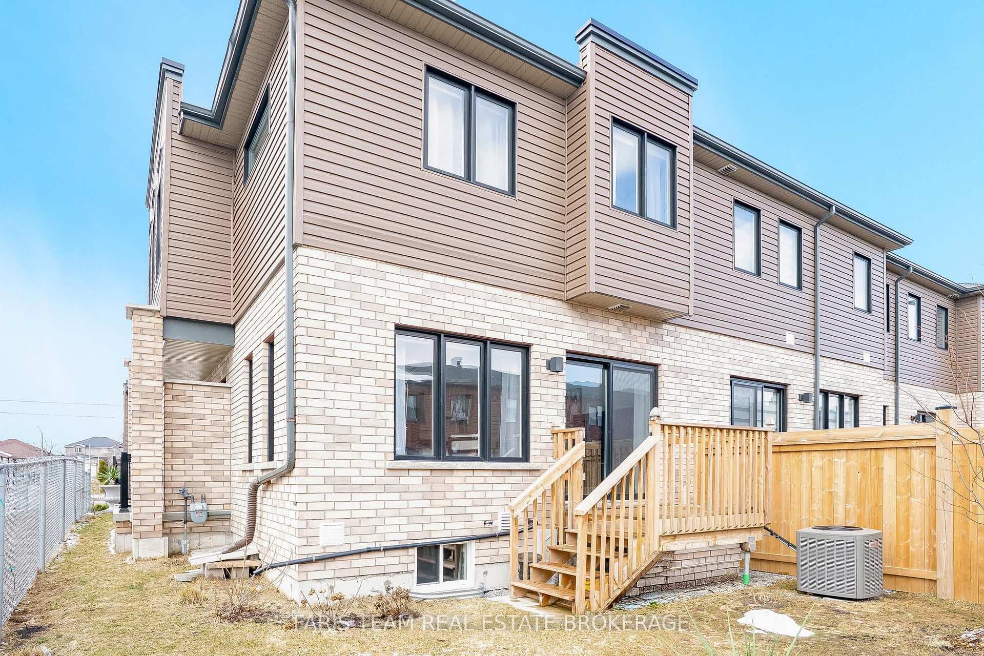 52 Fairlane Avenue photo 36