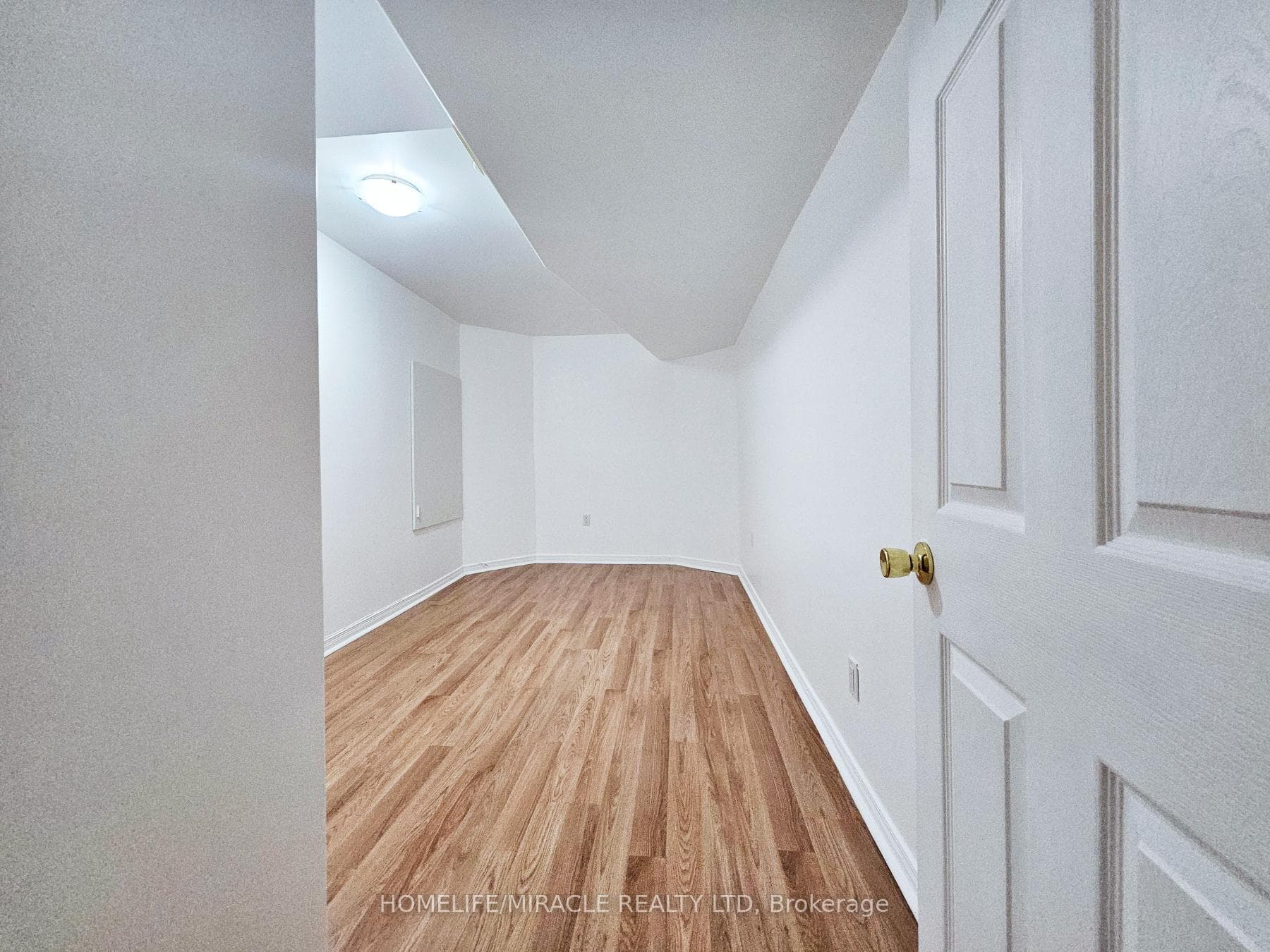 137 Van Scott Drive photo 35