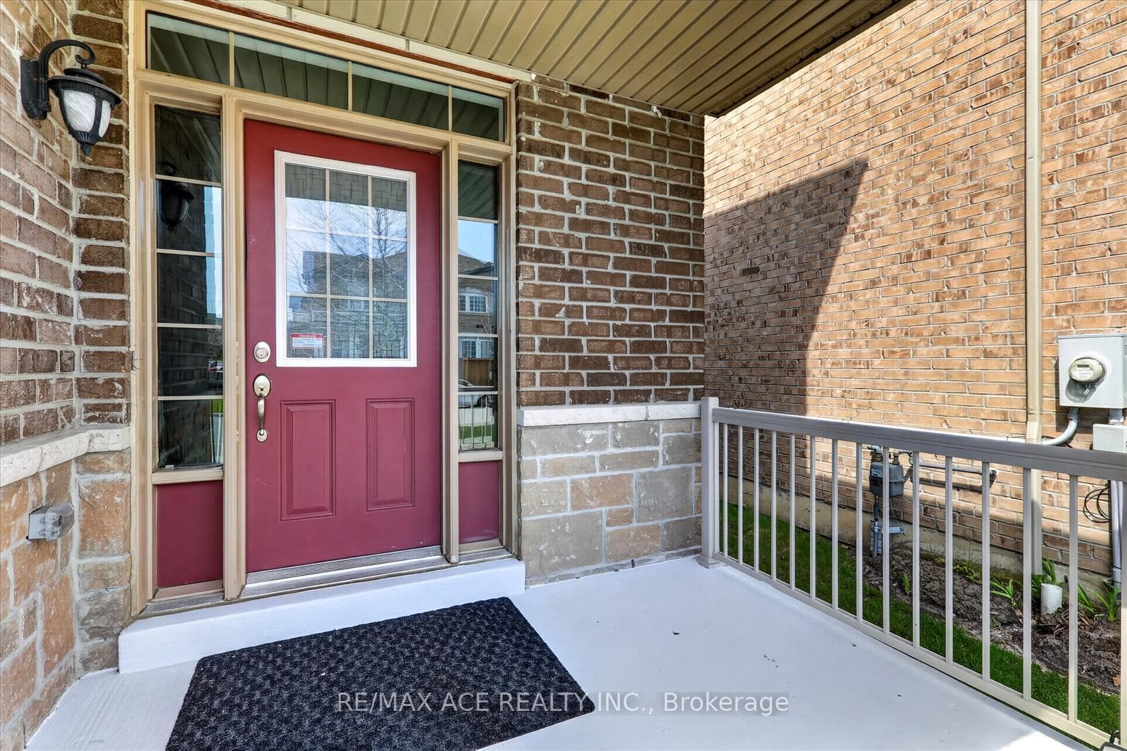 1034 Byron Street photo 4
