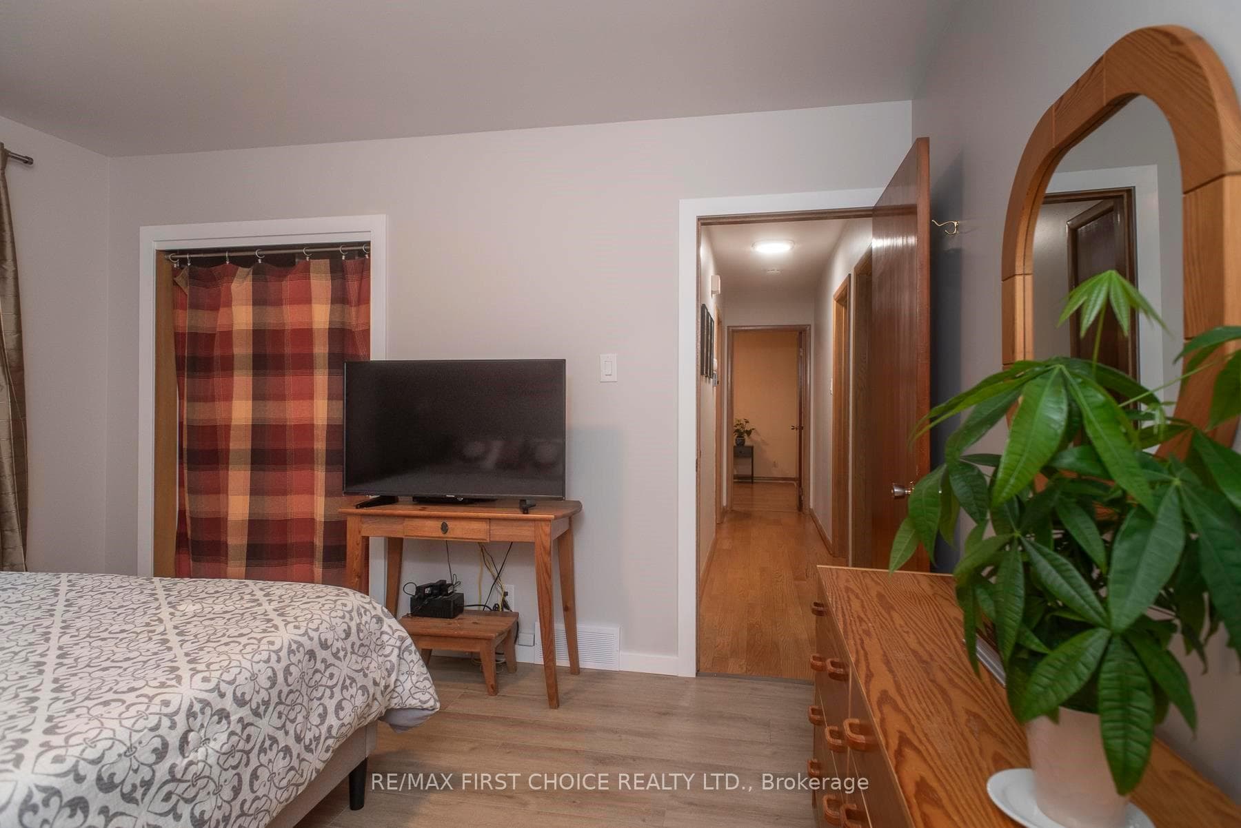 616 Cherrydale Place photo 24