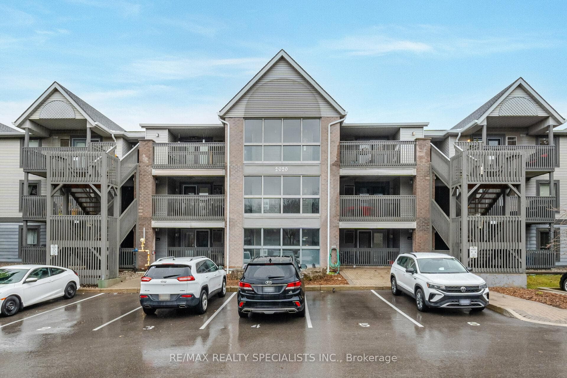 2020 CLEAVER Avenue Unit 304 photo 1