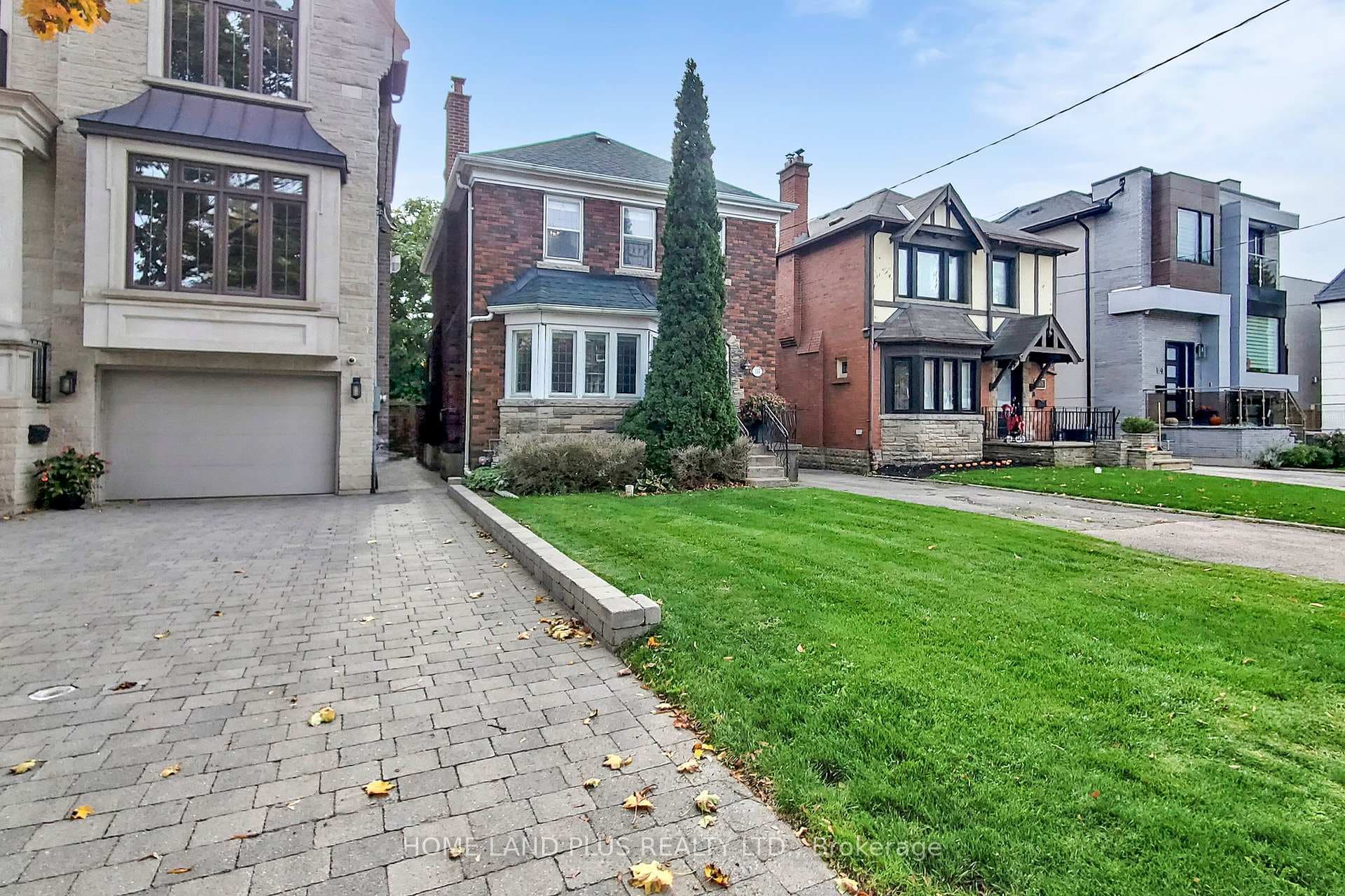 155 Brooke Avenue photo 1