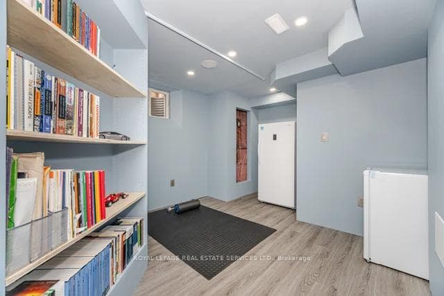 133 Hatt Court photo 44