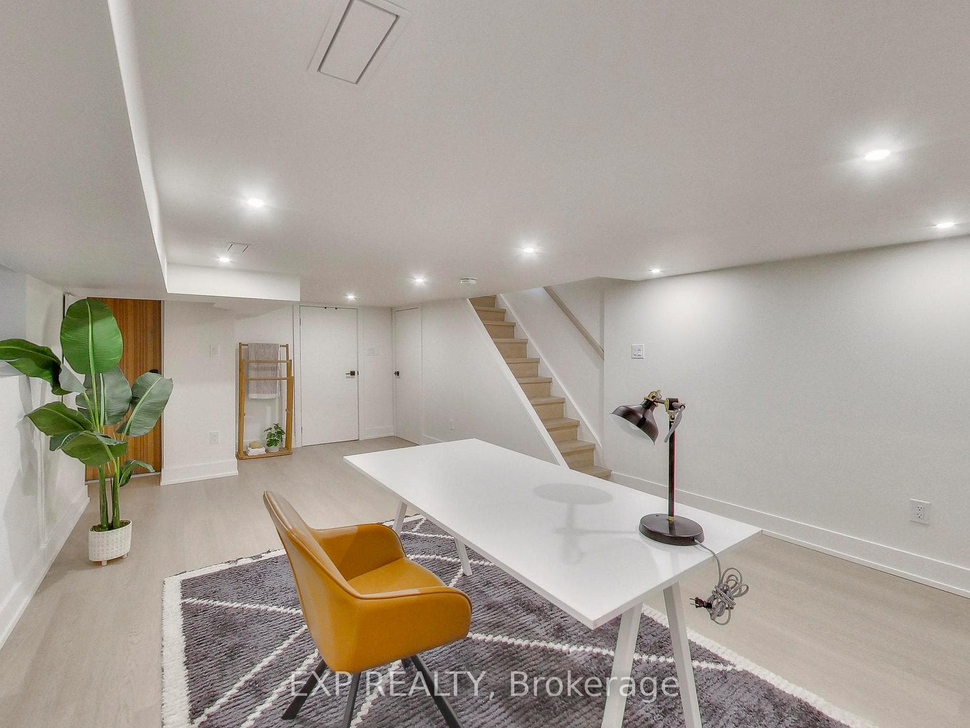 37 Gilbert Avenue photo 21