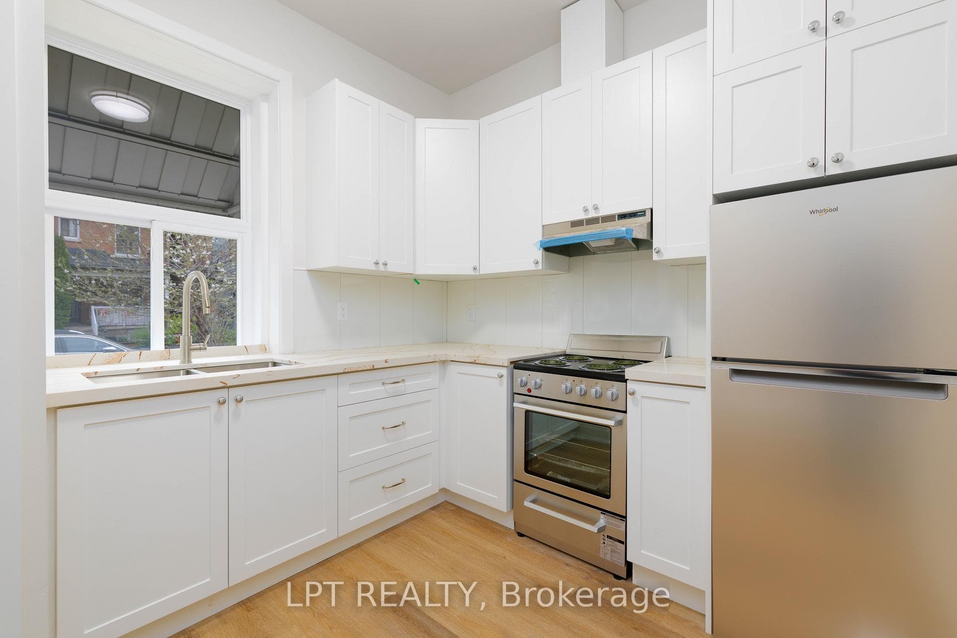 627 Crawford Street Unit B photo 4