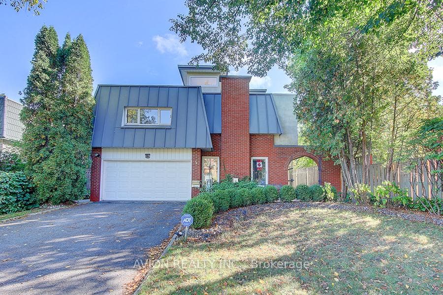 5 Hagerman Boulevard photo 2