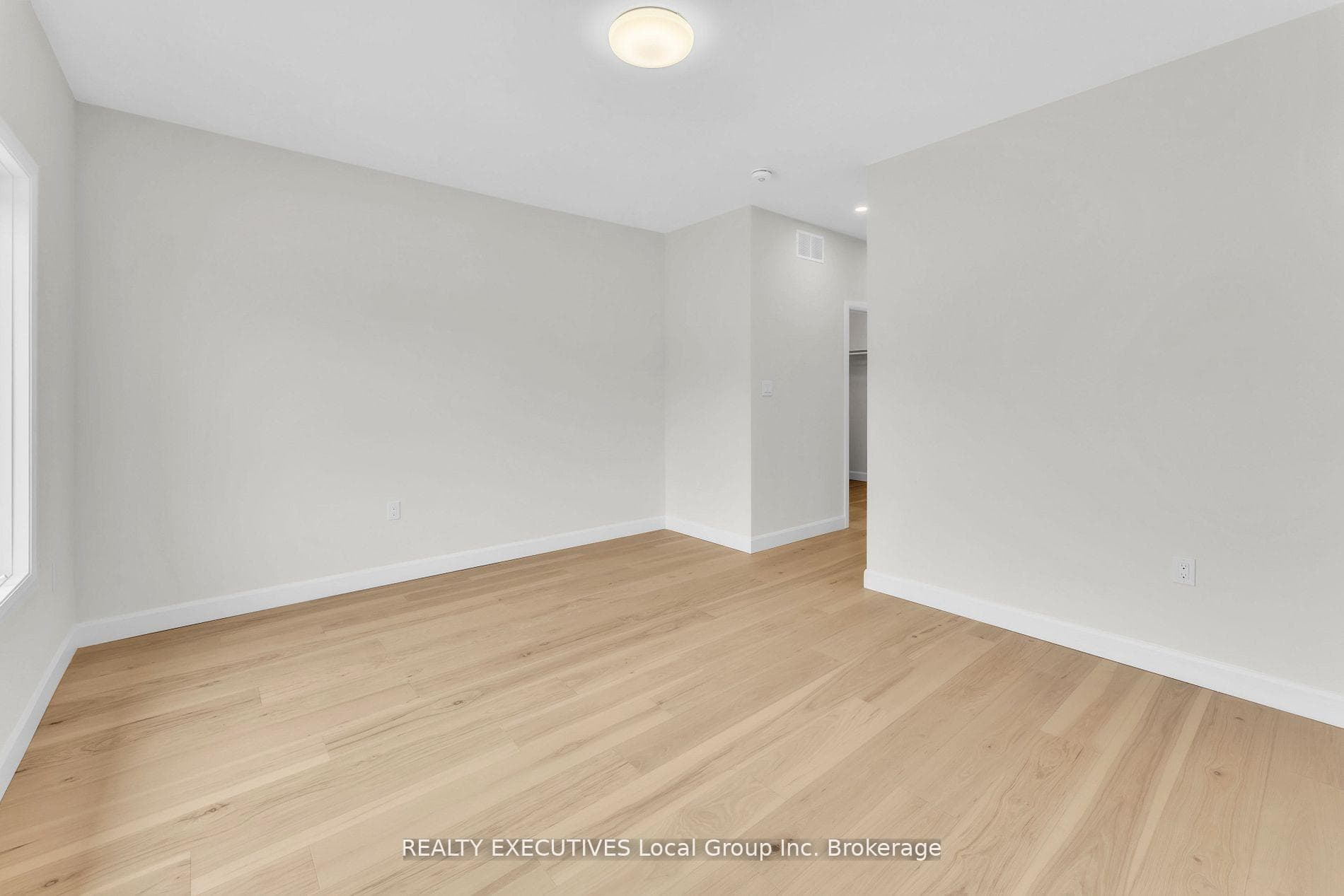 109 TOWER Drive photo 13