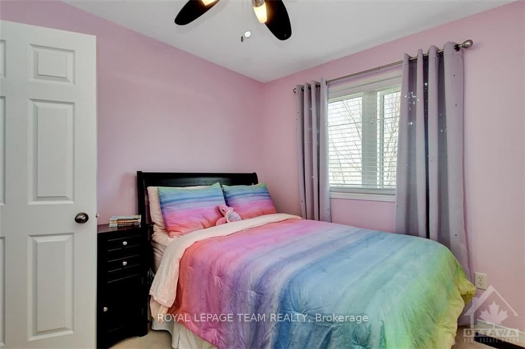 401 LANDSWOOD Way photo 19