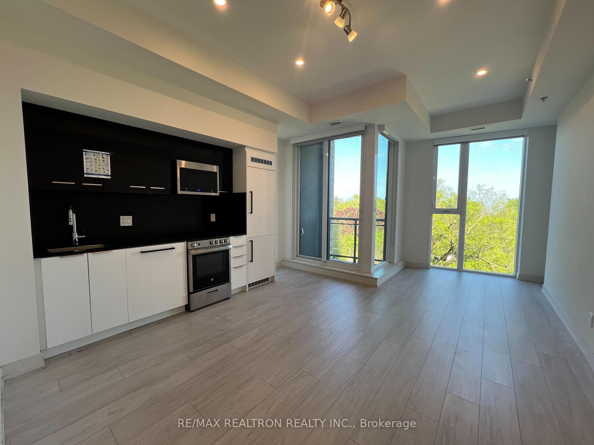 90 Glen Everest Road Unit 520 photo 13