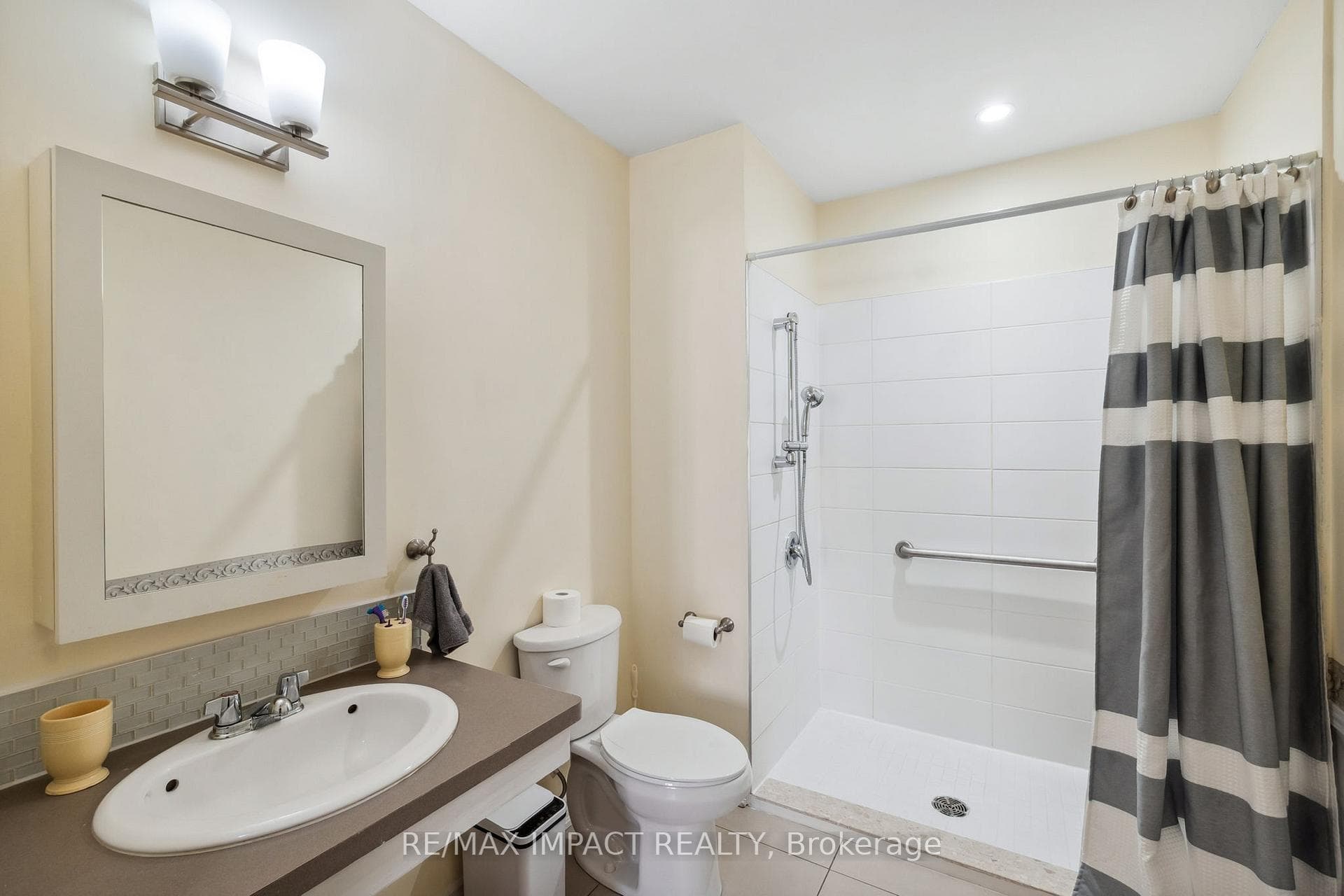 239 James Street Unit 102 photo 37