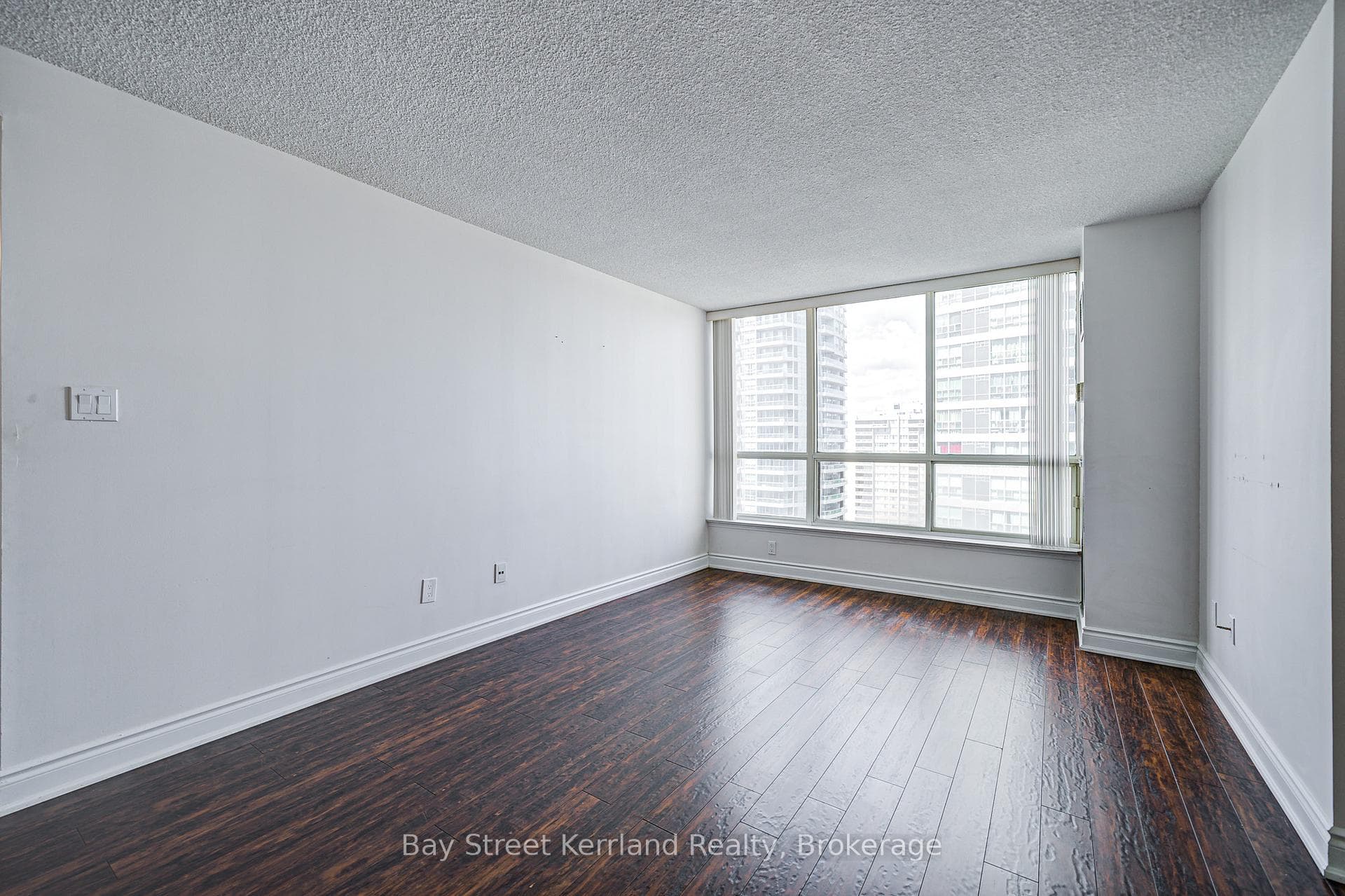 55 Elm Drive Unit 1710 photo 12