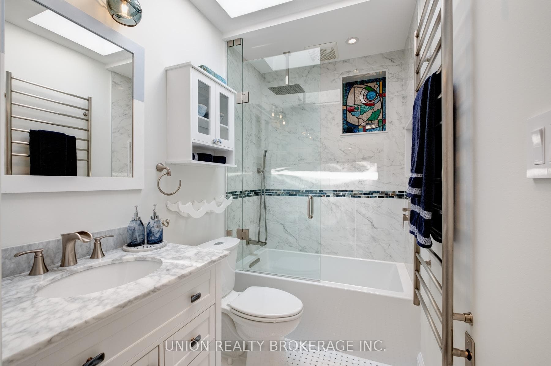 32 Richard Avenue photo 26