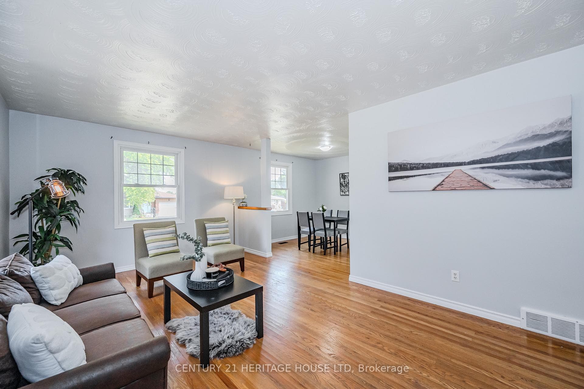 125 Brant Avenue photo 7