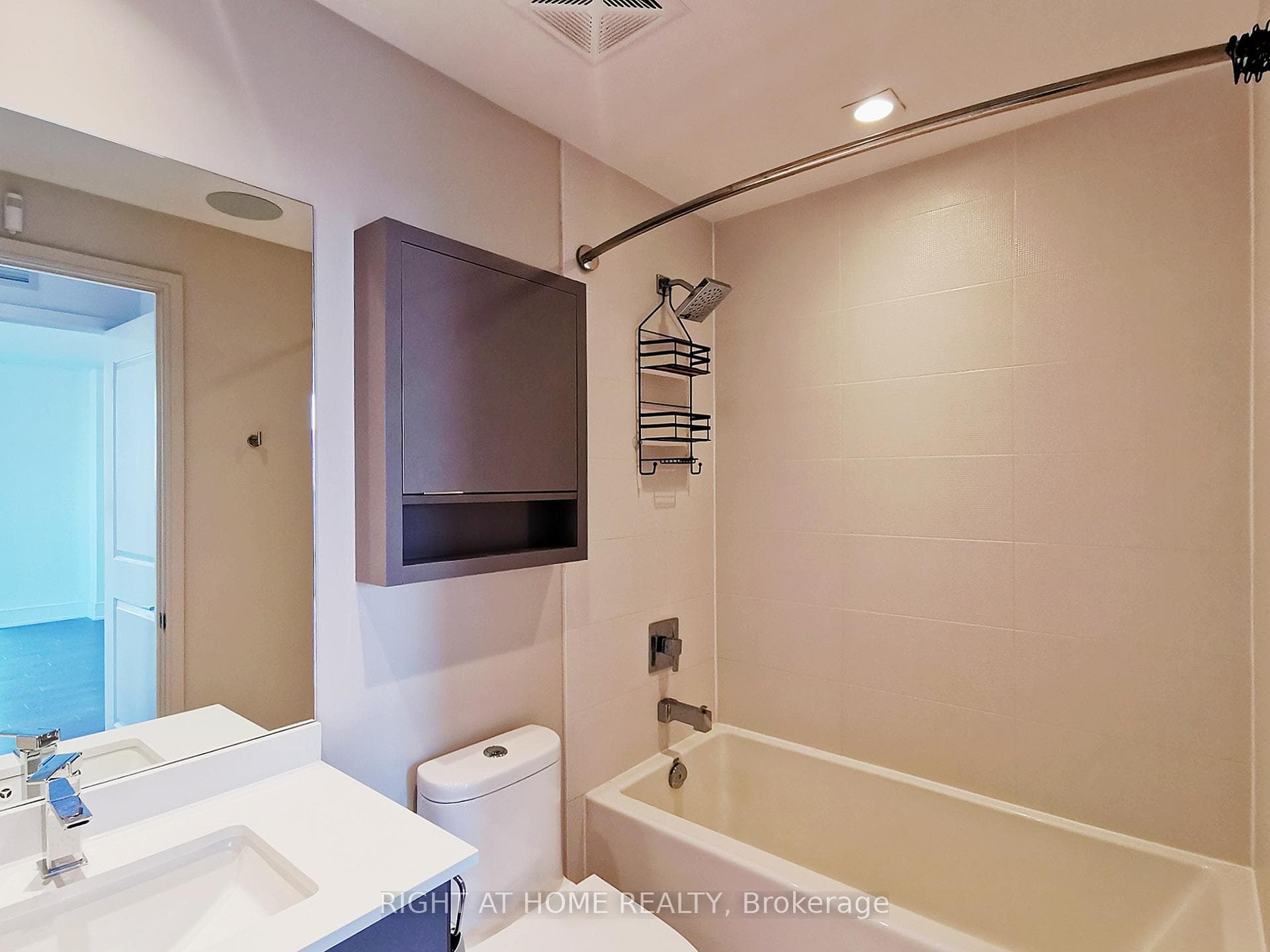 50 Wellesley Street Unit PH01 photo 31