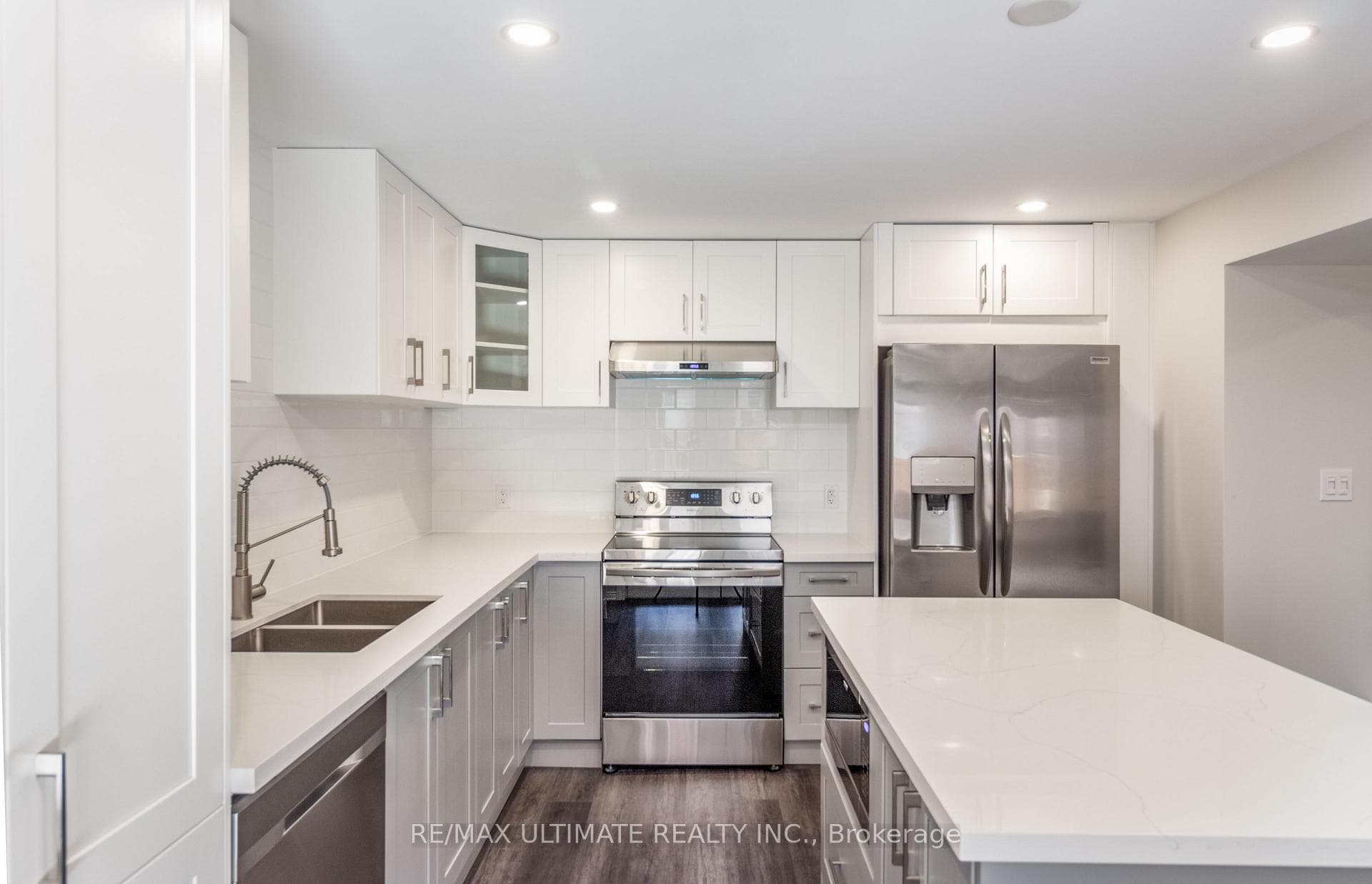 126 Beaconsfield Drive Unit Bsmt photo 2