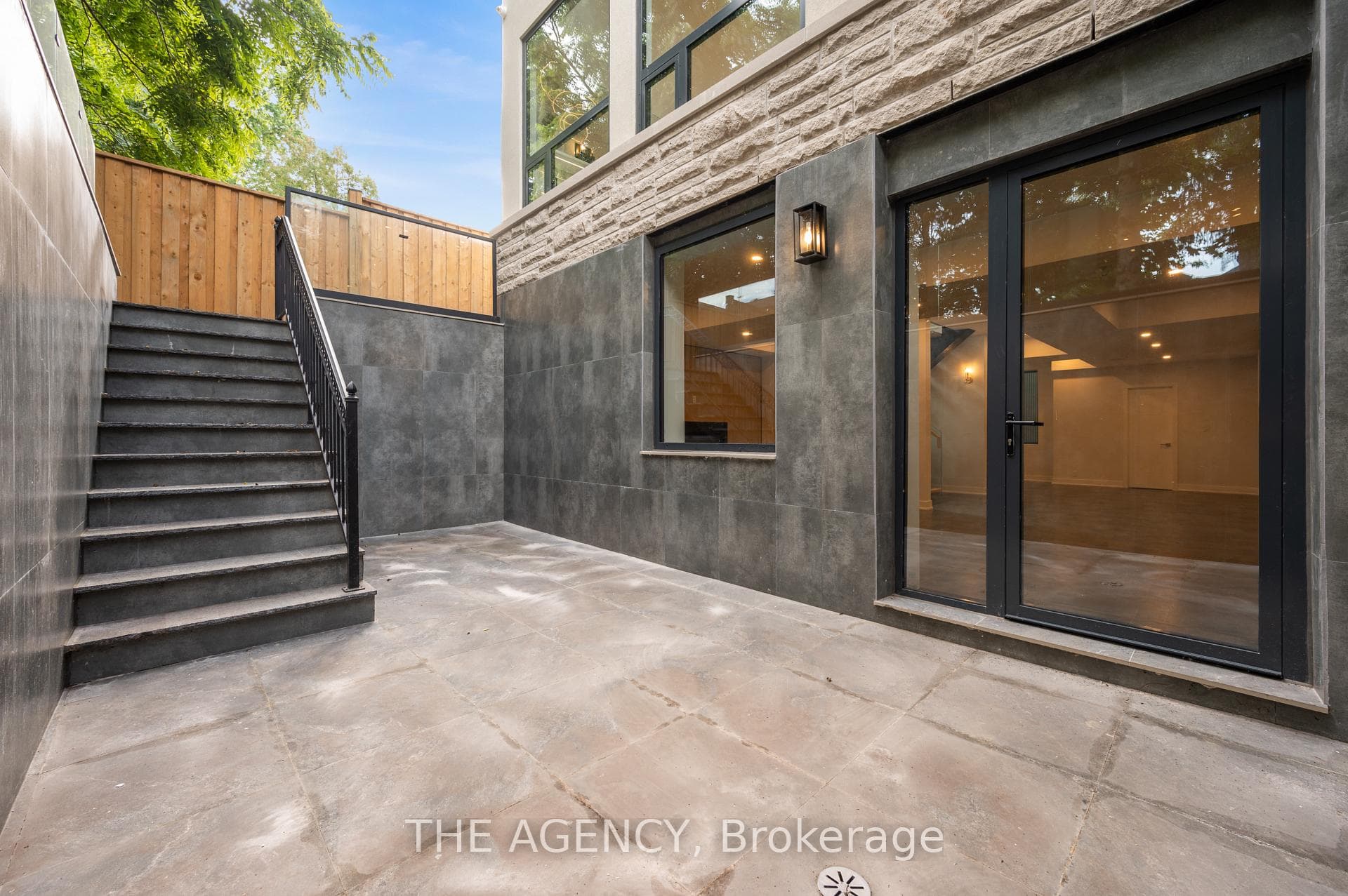 Spacious bsmt walk-up