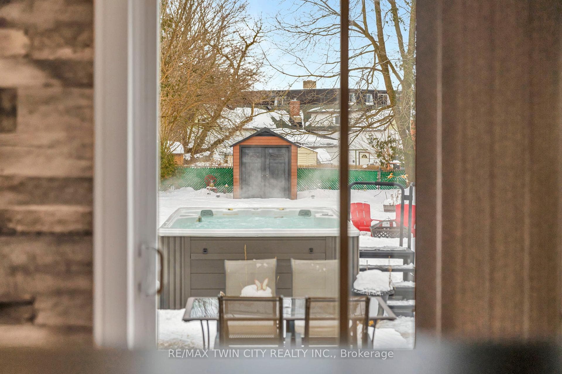 154 Tiffany Street photo 13