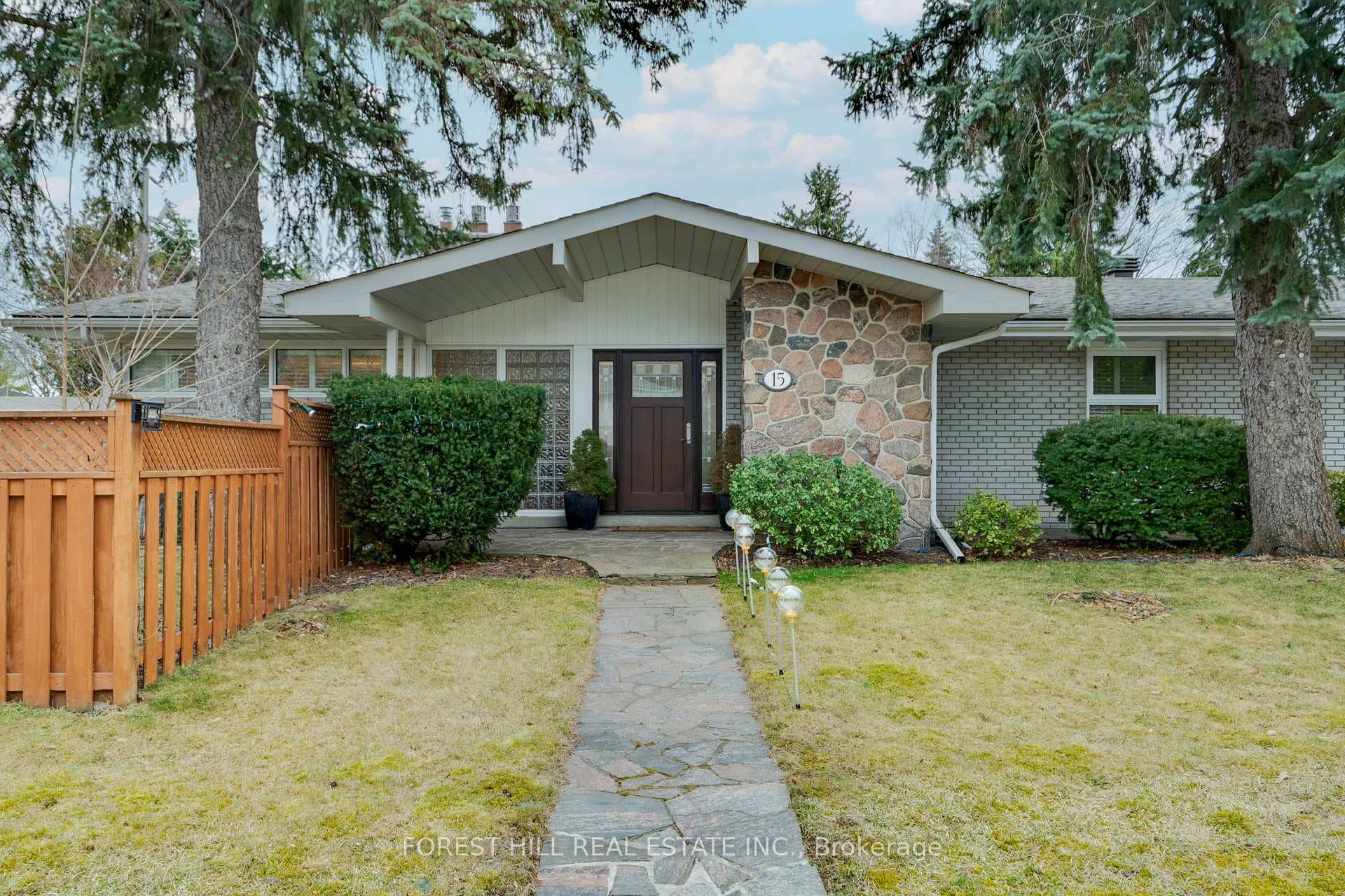 15 Dalmeny Road photo 1