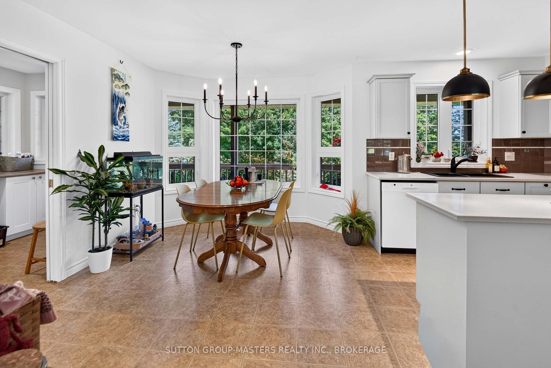 710 Maple Road photo 33