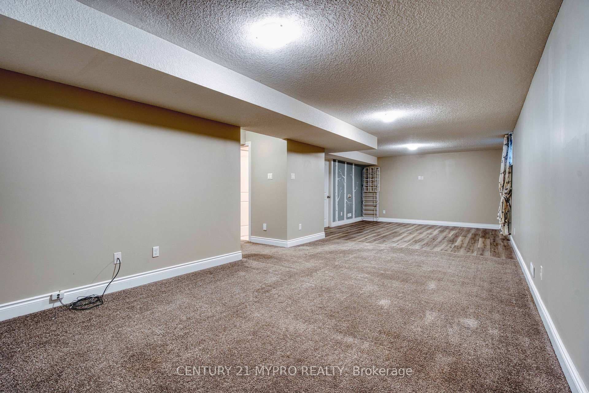 1235 Oakcrossing Road photo 35