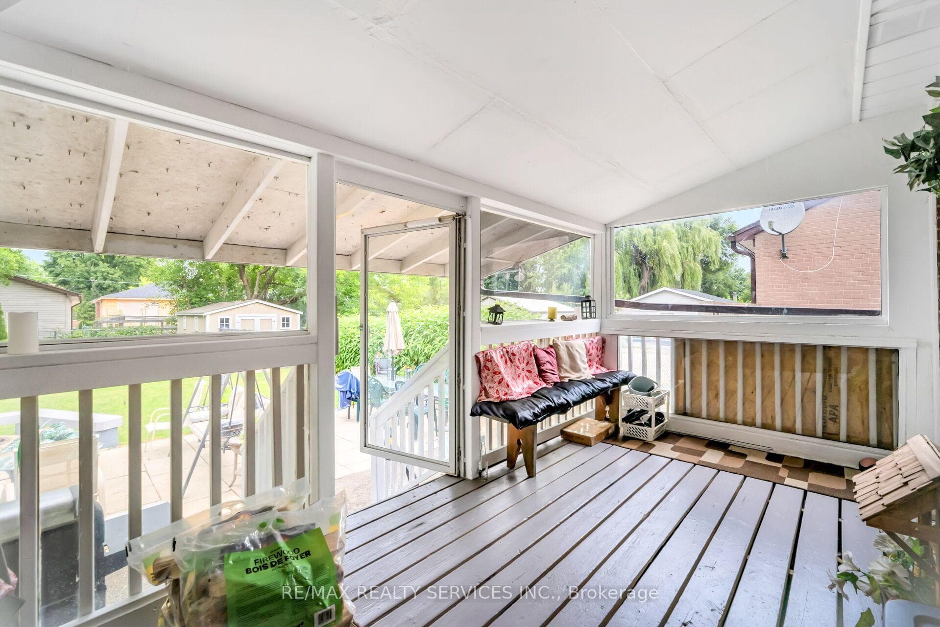 3287 Michaud Avenue photo 32