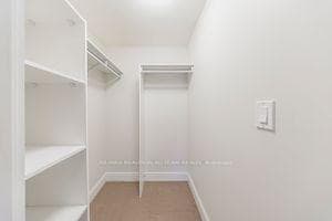 125 Village Green Square Unit 706 photo 18