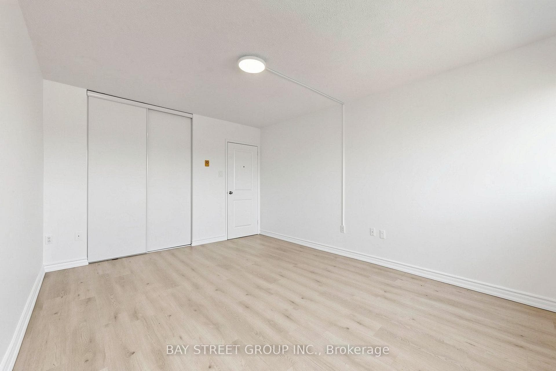 55 Sunny Glenway Unit 302 photo 28