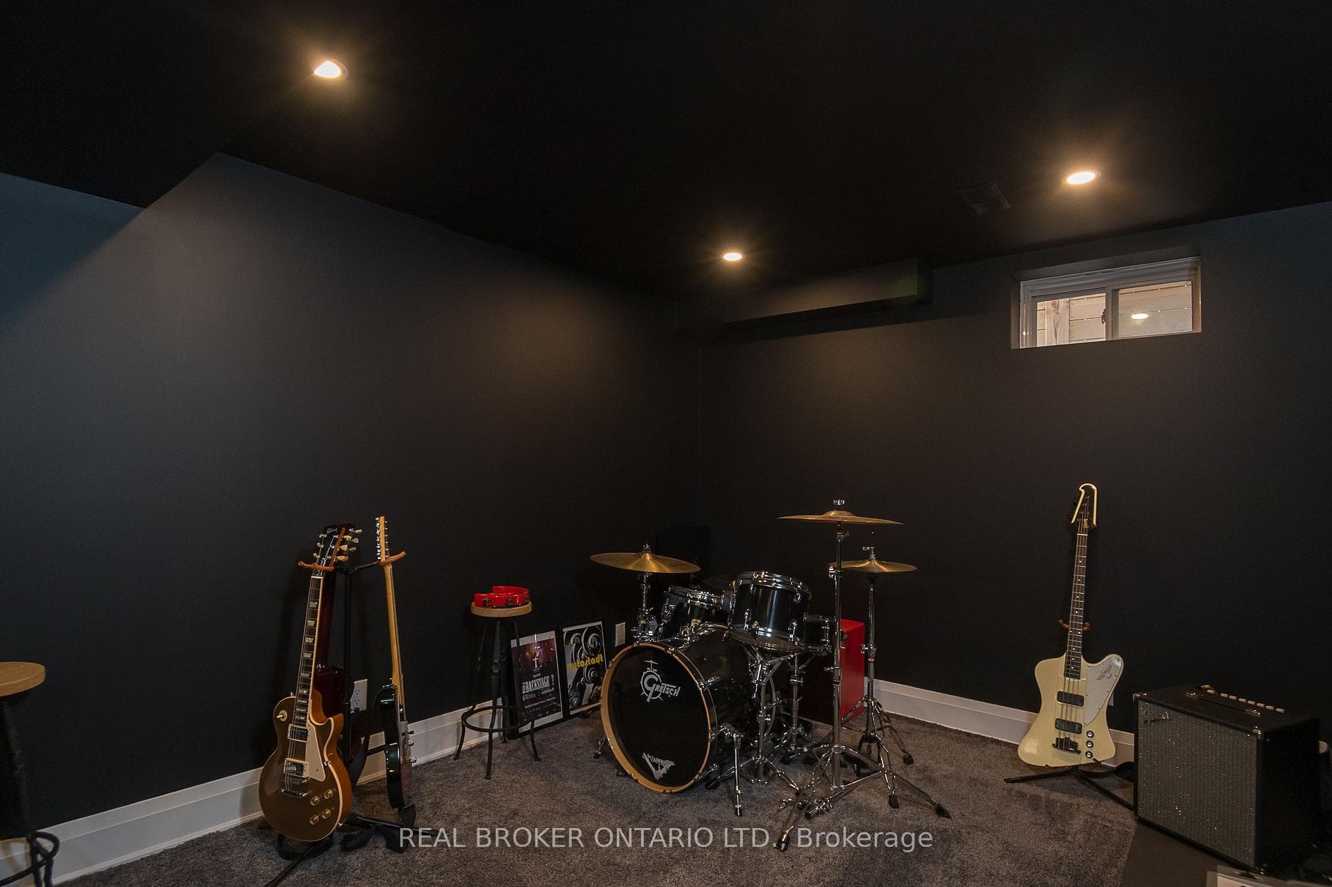 67 Foxtail Court photo 43