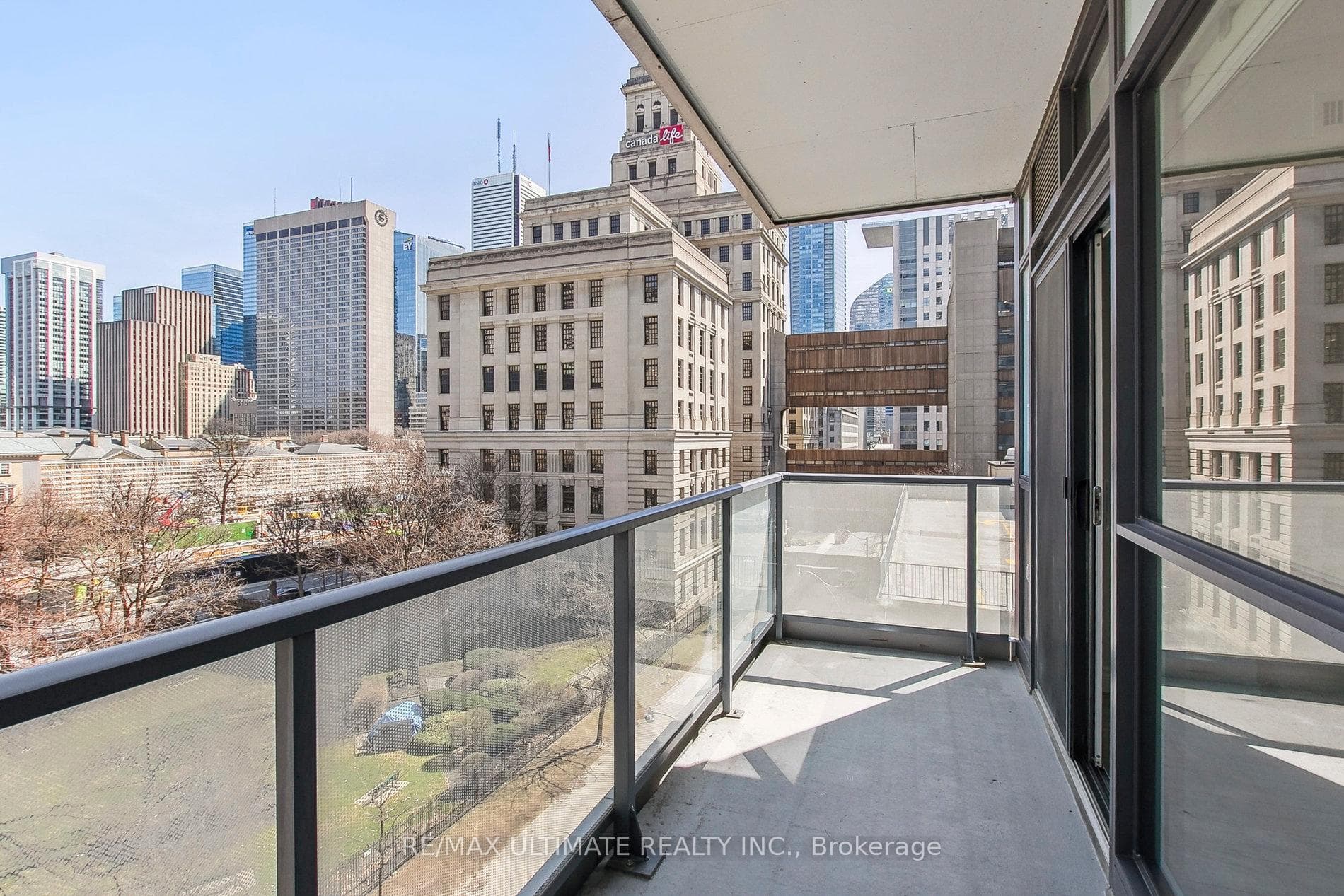 210 Simcoe Street Unit 611 photo 34