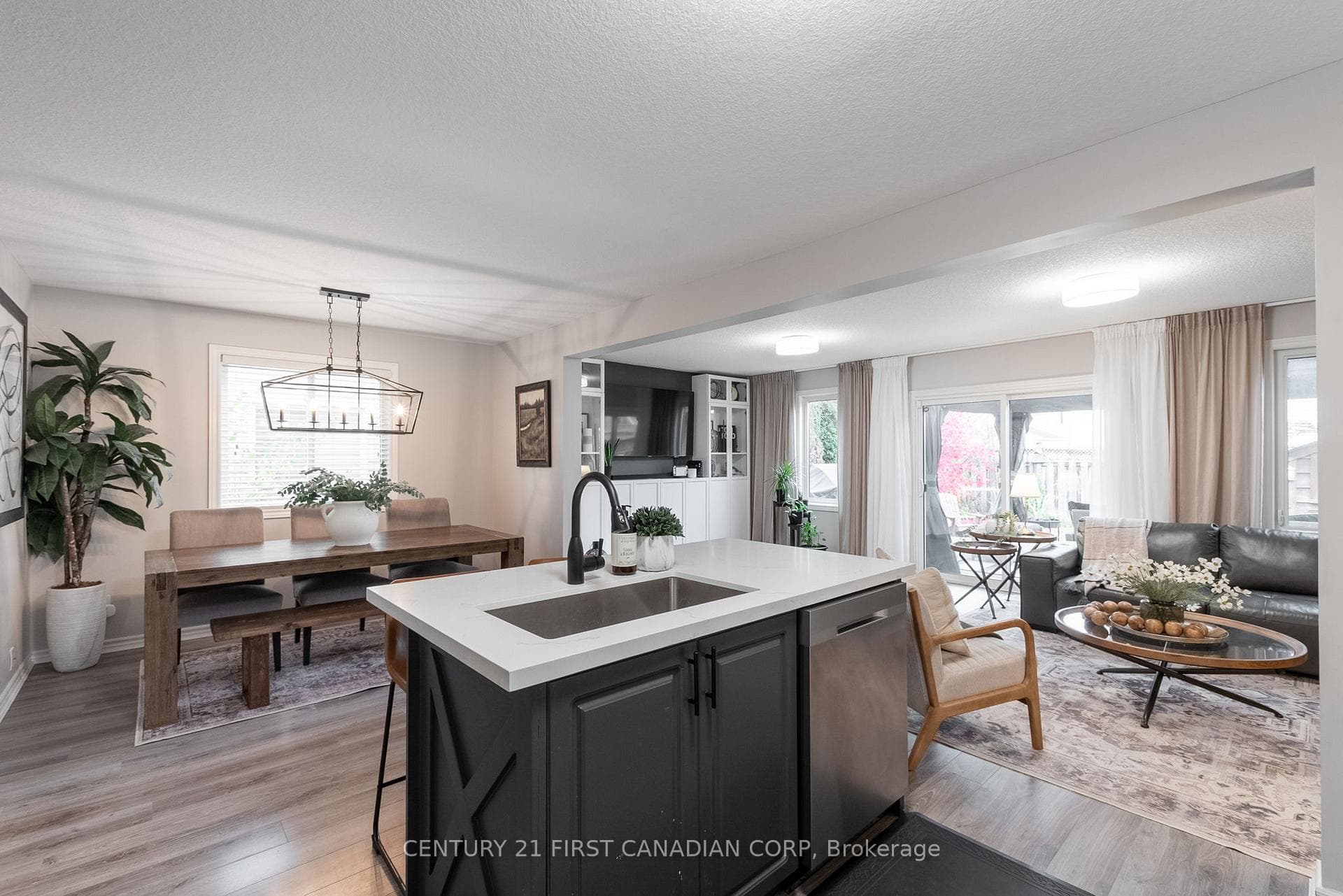 940 Blythwood Road photo 12