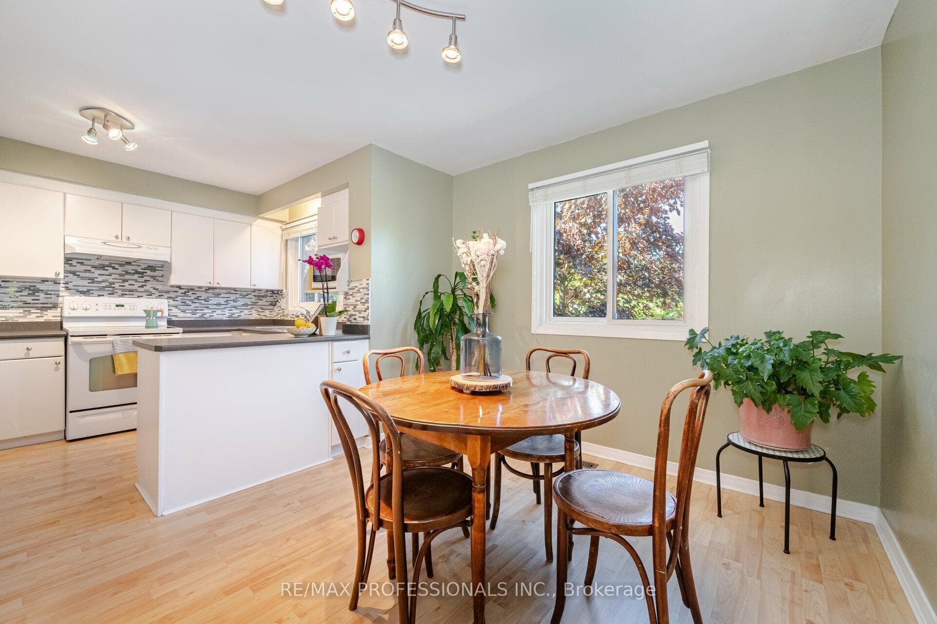 4230 Fieldgate Drive Unit 40 photo 19