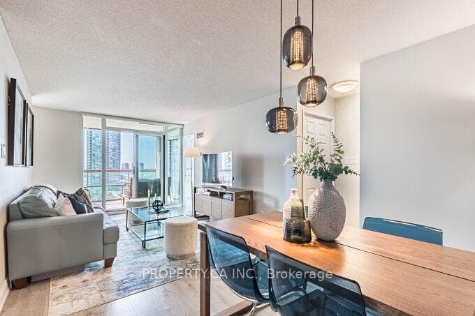156 Enfield Place Unit 1208 photo 10