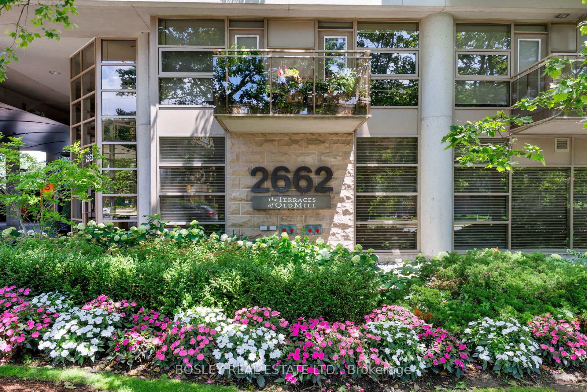 2662 Bloor Street Unit 1109 photo 1